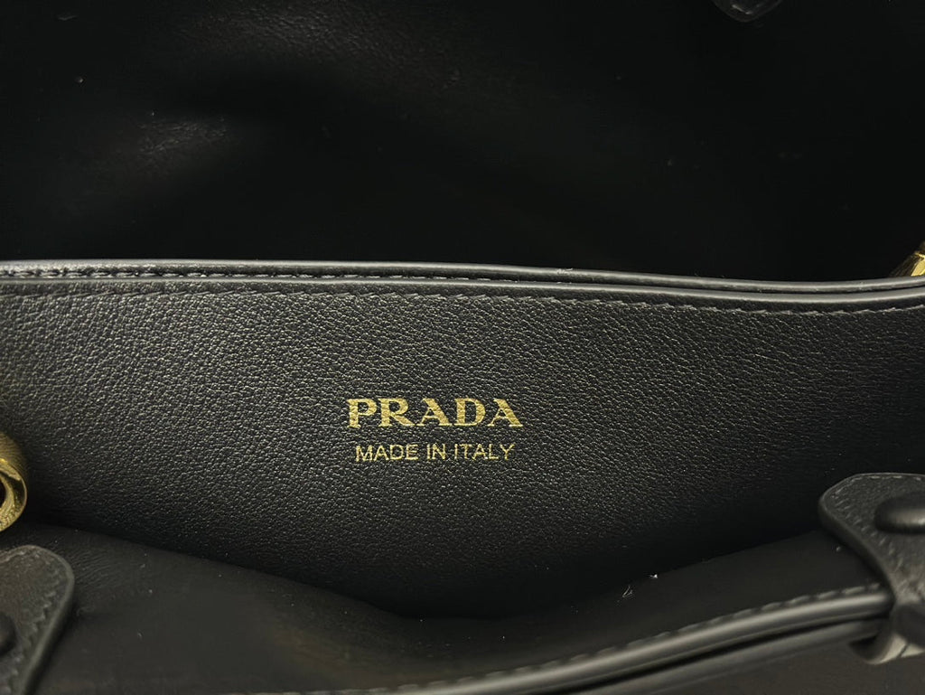 PRADA 25S BUCKLE MEDIUM HANDBAG 28 IN BLACK CALFSKIN GOLD HARDWARE