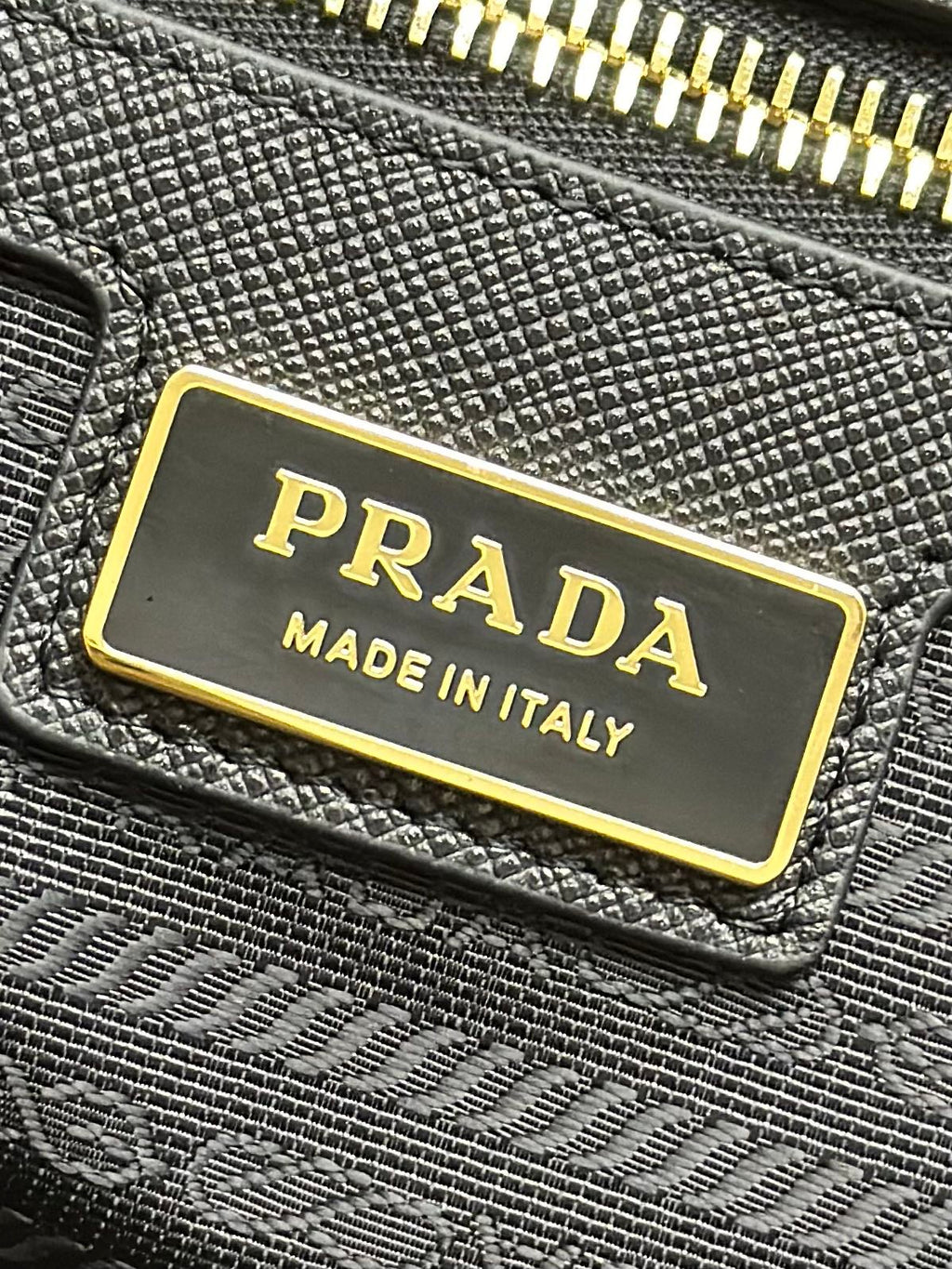 PRADA CLASSIC TOTE BAG 43 IN BLACK RE-NYLON FABRIC
