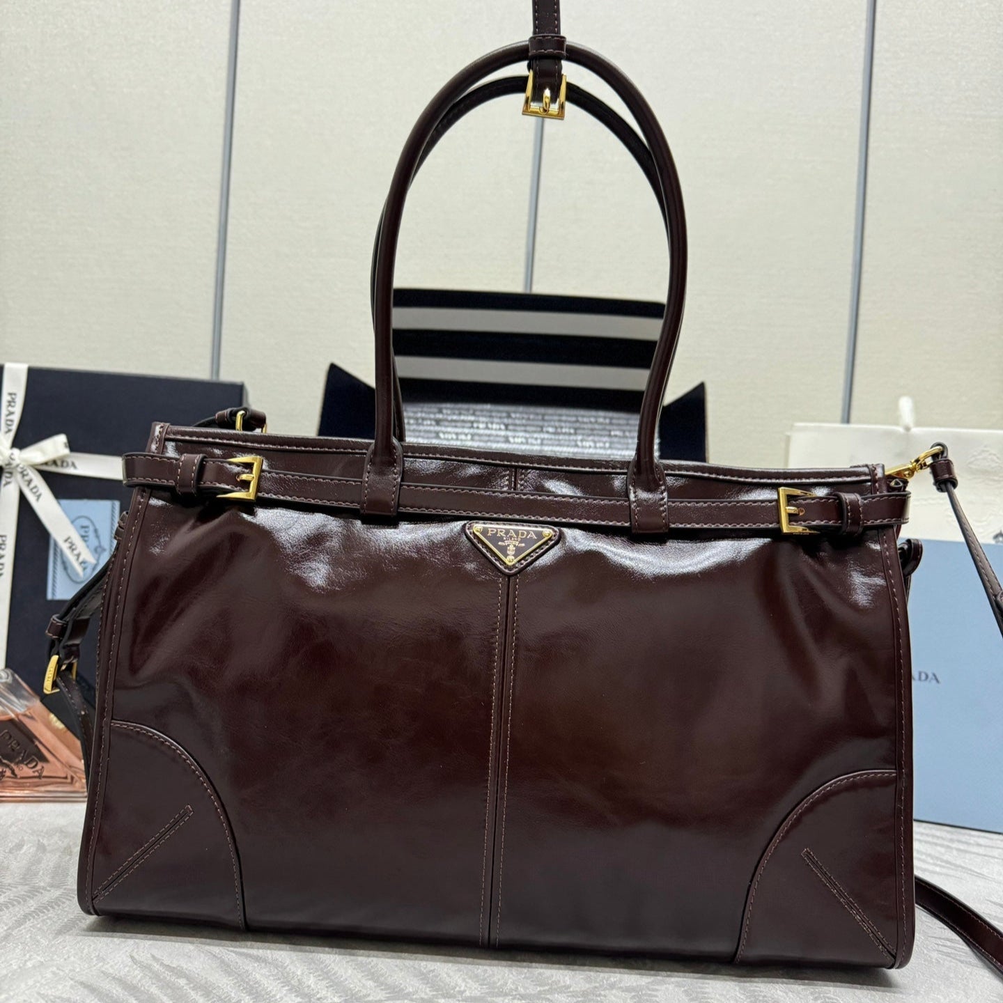 PRADA 25S BONNIE LARGE HANDBAG 38 IN RK BROWN GLOSSY CALFSKIN GOLD HARDWARE
