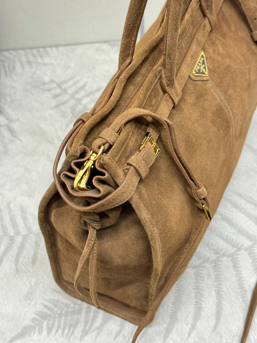 PRADA TOTE BAG WITH BELT 42 IN RUSSET BROWN SUEDE GOLD HARDWARE