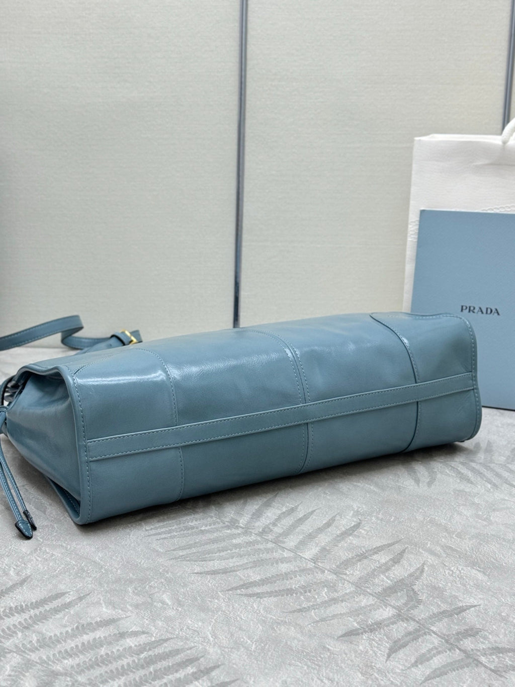 PRADA 25S BONNIE LARGE HANDBAG 38 IN LIGHT BLUE GLOSSY CALFSKIN GOLD HARDWARE