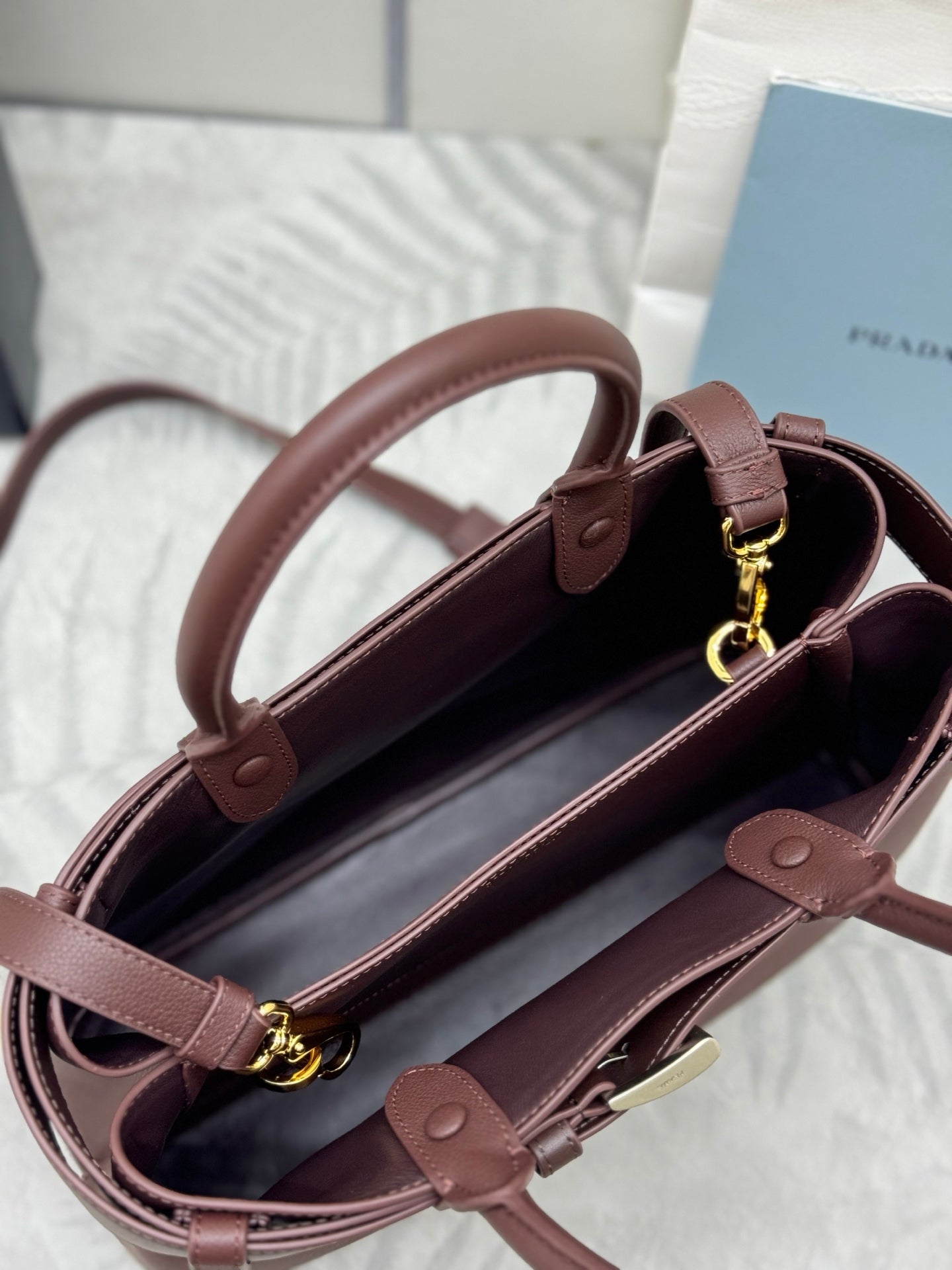 PRADA 25S BUCKLE SMALL HANDBAG 32 IN RICH BROWN CALFSKIN GOLD HARDWARE