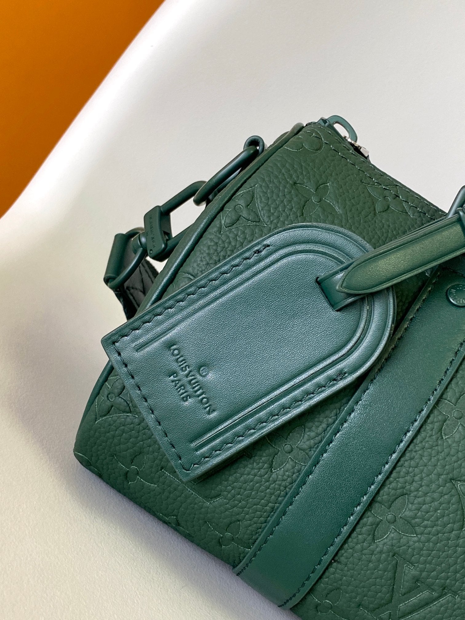 LOUIS VUITTON KEEPALL BANDOULIÈRE 25 IN FOREST GREEN MONOGRAM EMBOSSED CALFSKIN