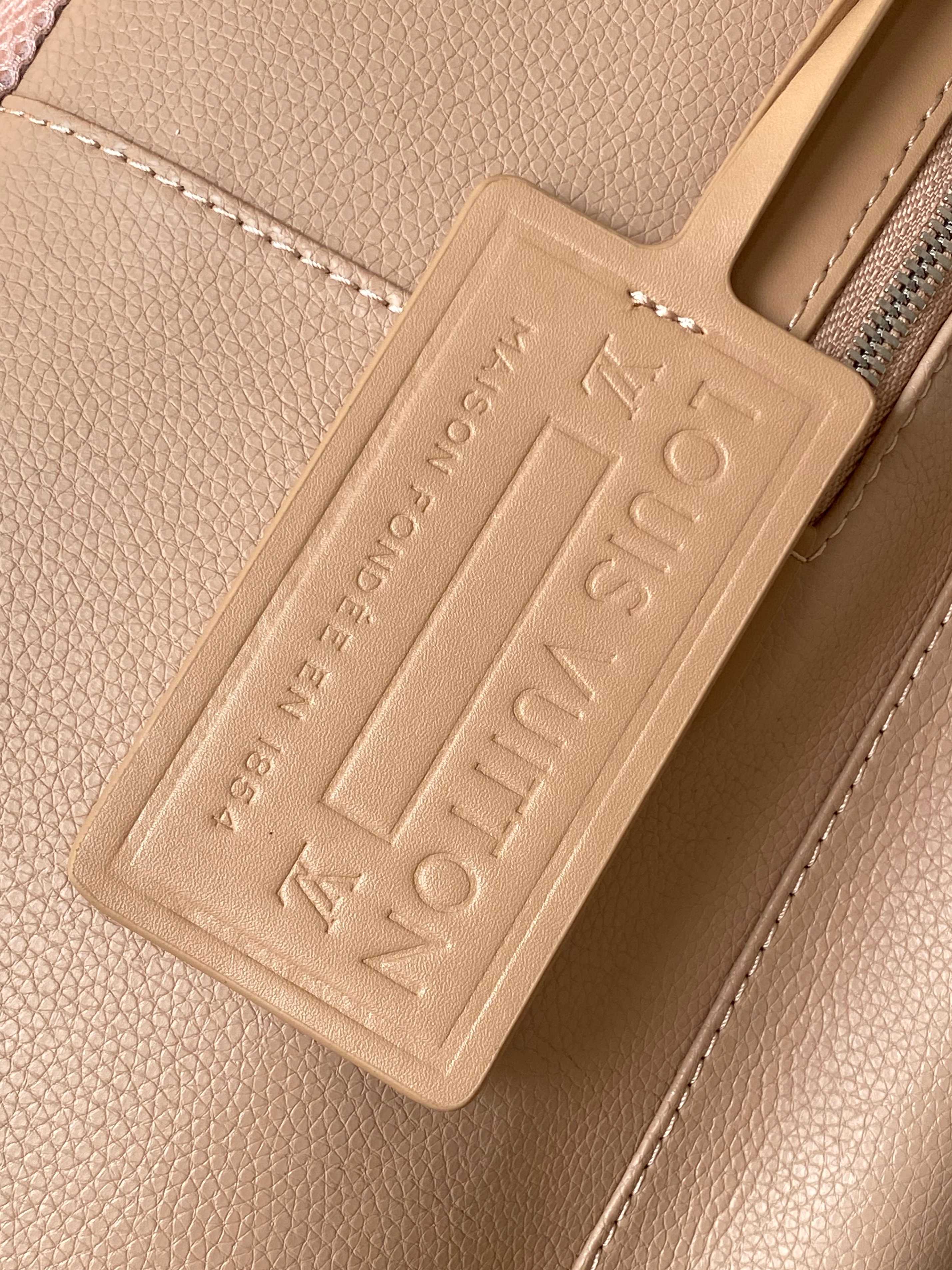 LOUIS VUITTON LV 25S TAKEOFF BACKPACK 43 IN BEIGE CALFSKIN