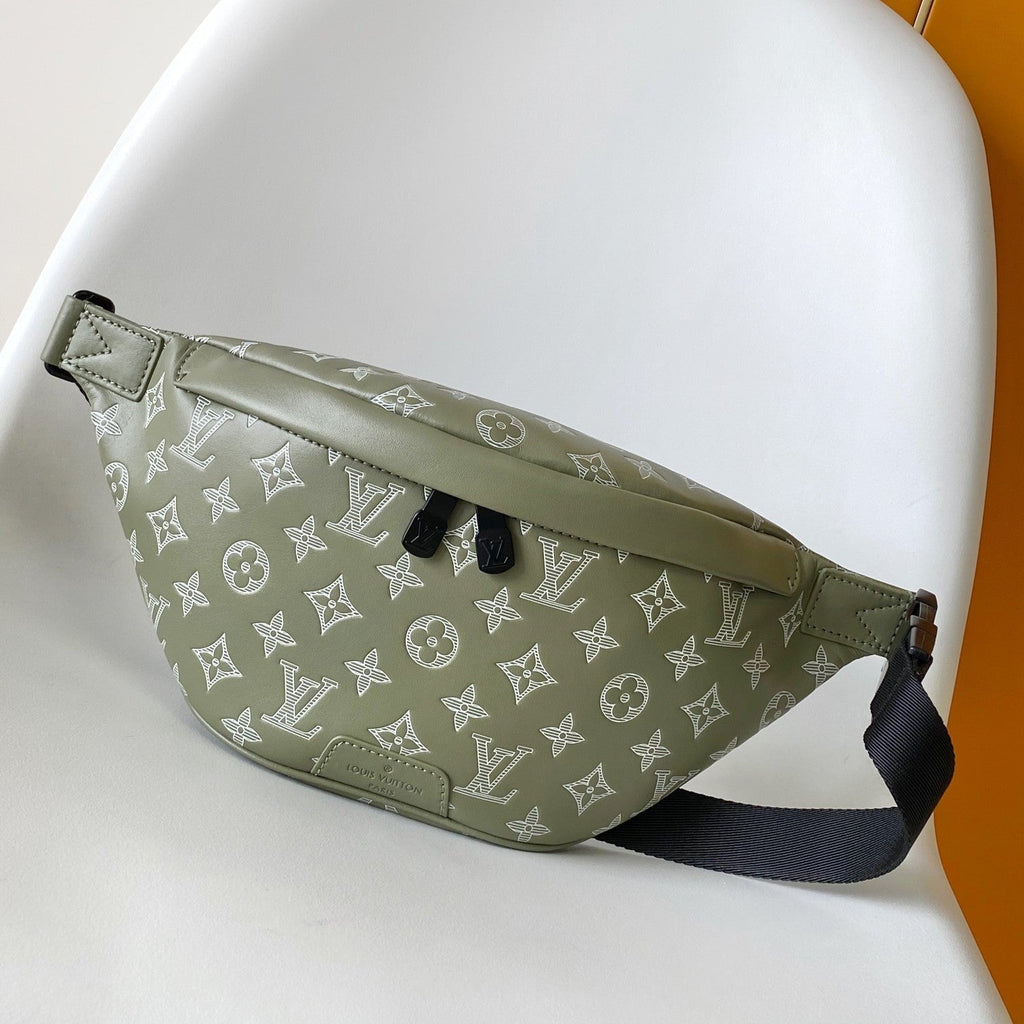LOUIS VUITTON LV 25S DISCOVERY BUMBAG 44 IN OLIVE GREEN MONOGRAM CALFSKIN AND CANVAS