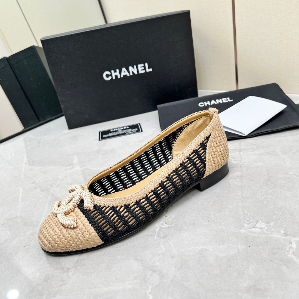 CHANEL BALLET FLAT 10 MM IN BLACK MIX BEIGE RAFFIA