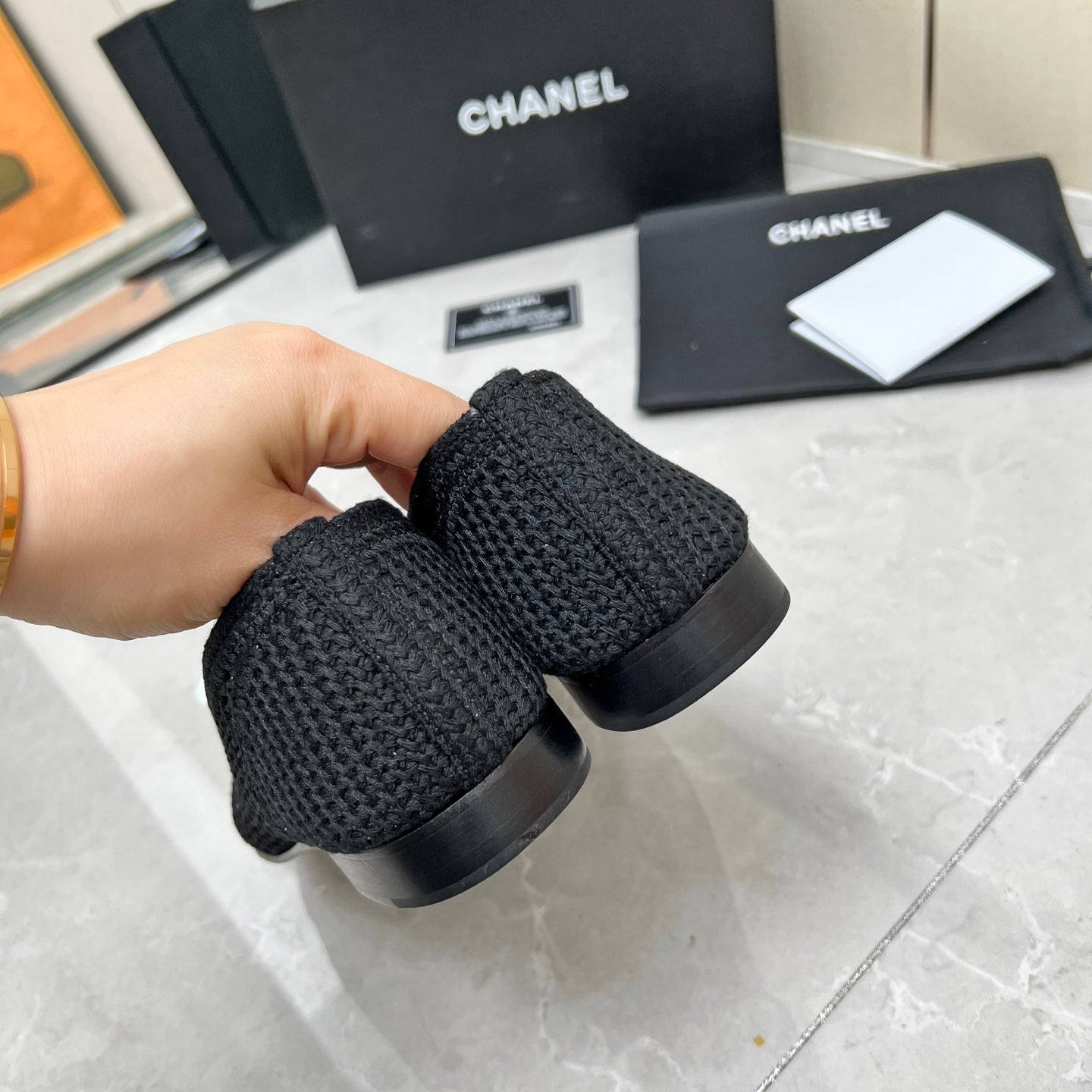 CHANEL BALLET FLAT 10 MM IN BLACK RAFFIA
