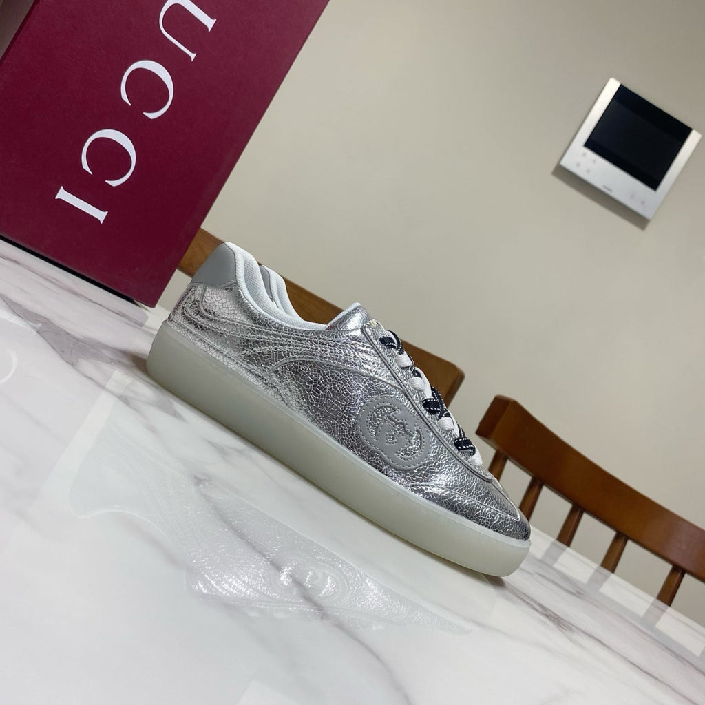 GUCCI 26S SNEAKER IN SILVER CALFSKIN