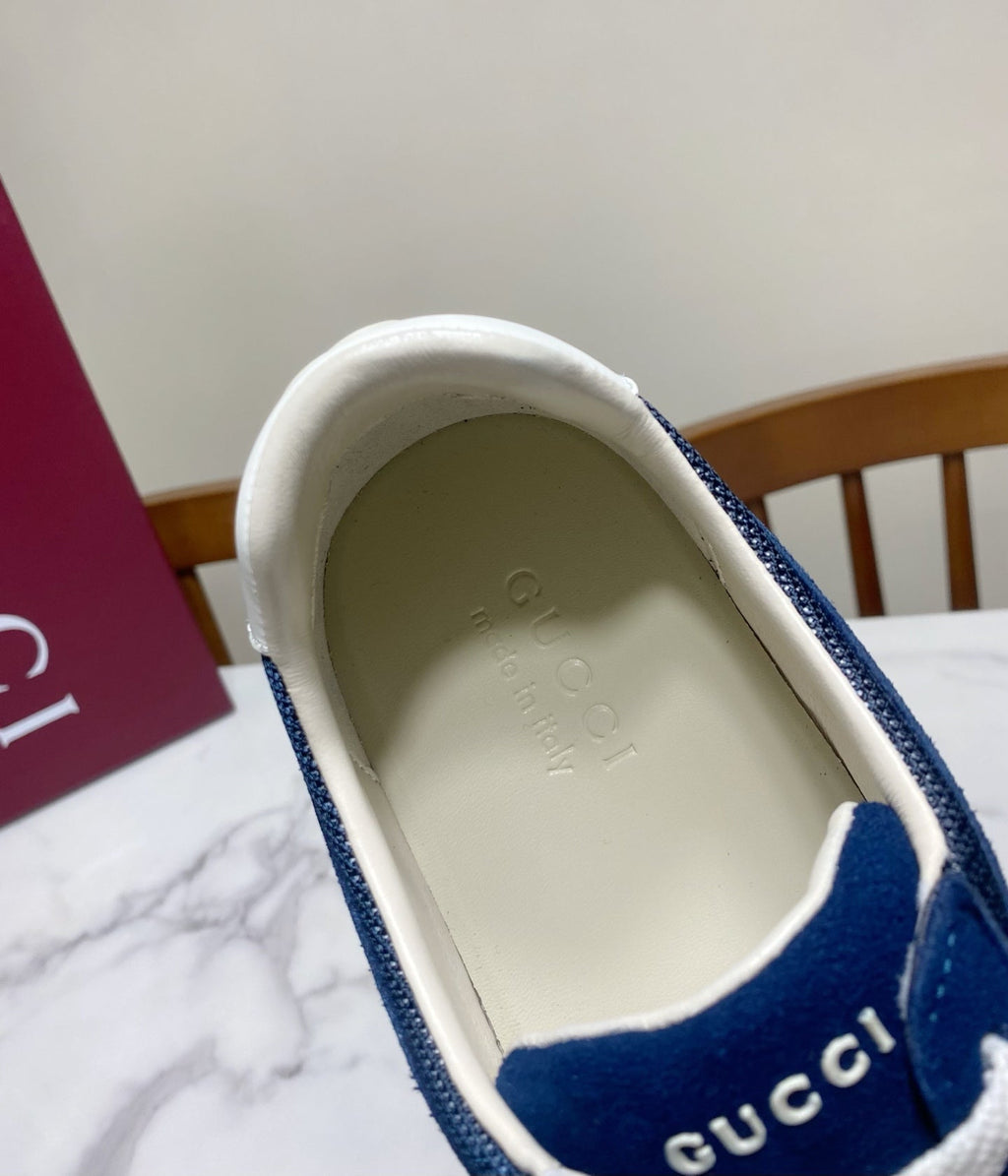 GUCCI 26S SNEAKER IN NAVY BLUE SUEDE AND FABRIC