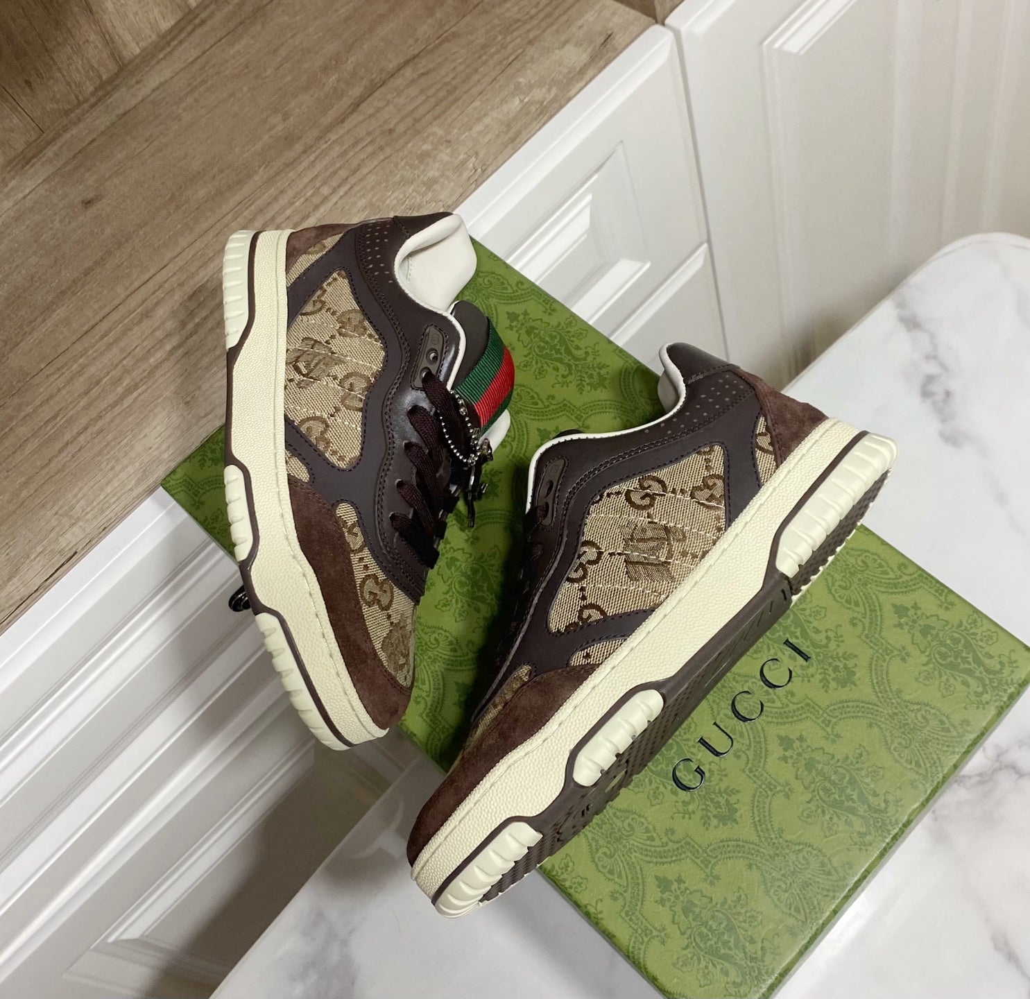 GUCCI 26S RE-WEB TRAINER SNEAKERS IN BROWN CALFSKIN AND BEIGE CANVAS