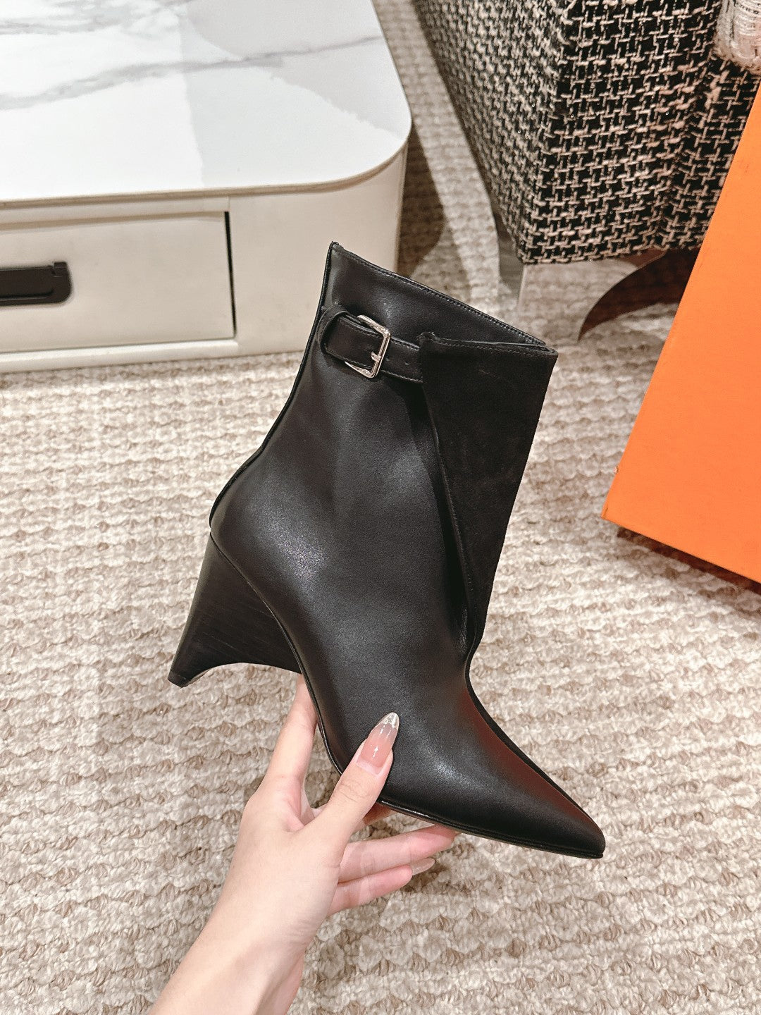 HERMES HILONA 6 CM ANKLE BOOTS IN BLACK CALFSKIN AND SUEDE