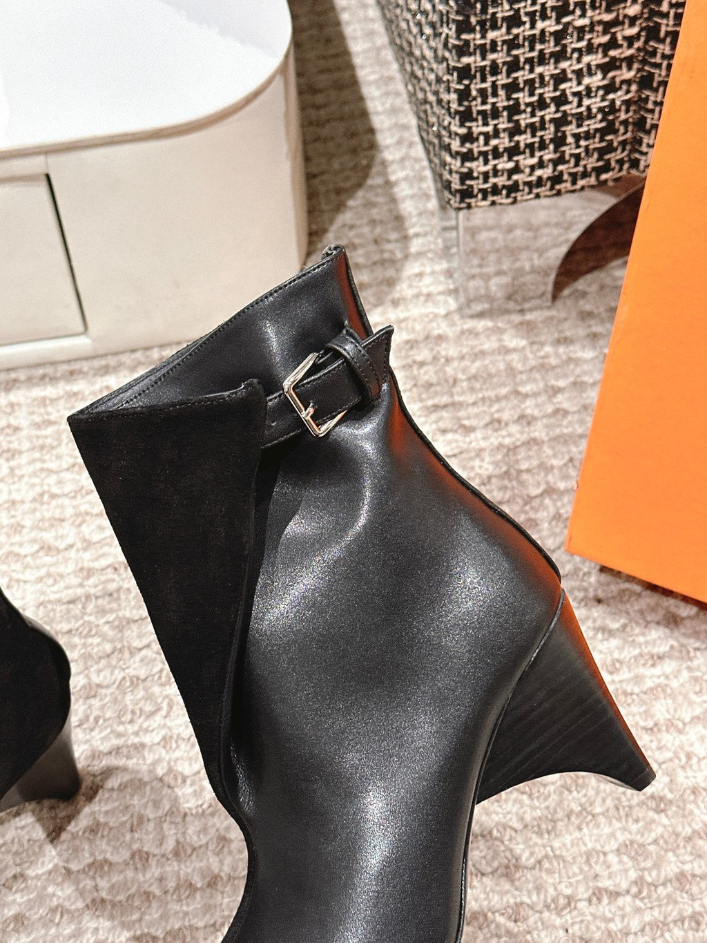 HERMES HILONA 6 CM ANKLE BOOTS IN BLACK CALFSKIN AND SUEDE