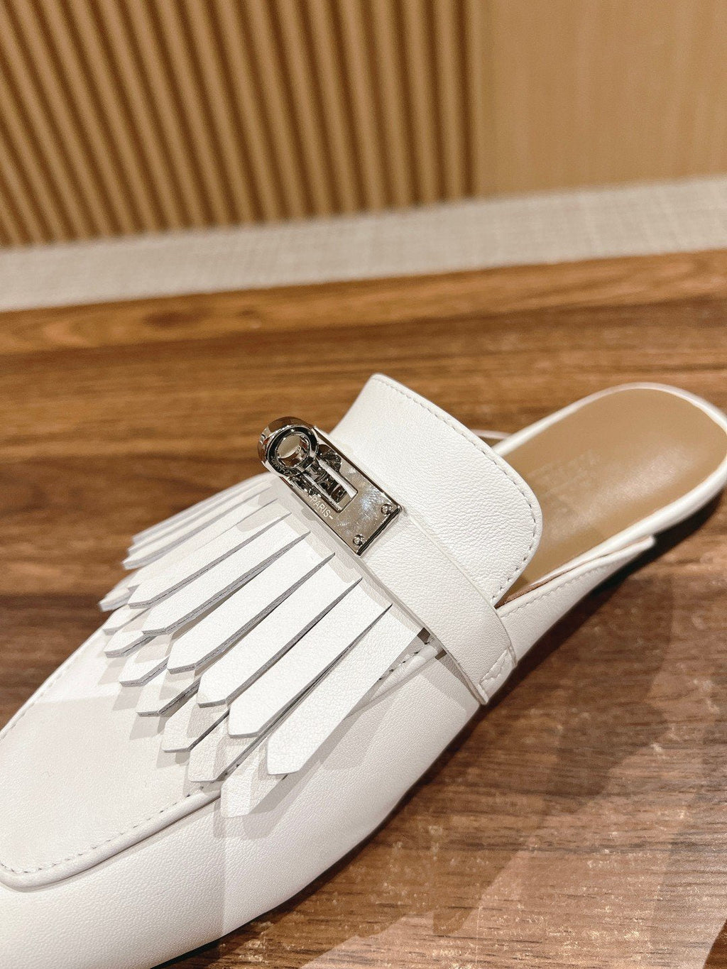 HERMES 0Z Mule Fringed White