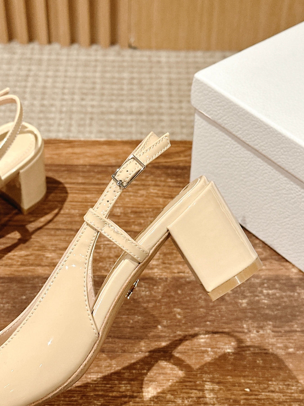 DIOR HIGH SLINGBACK 55 MM 25S IN BEIGE LAMBSKIN PEARL DETAILING