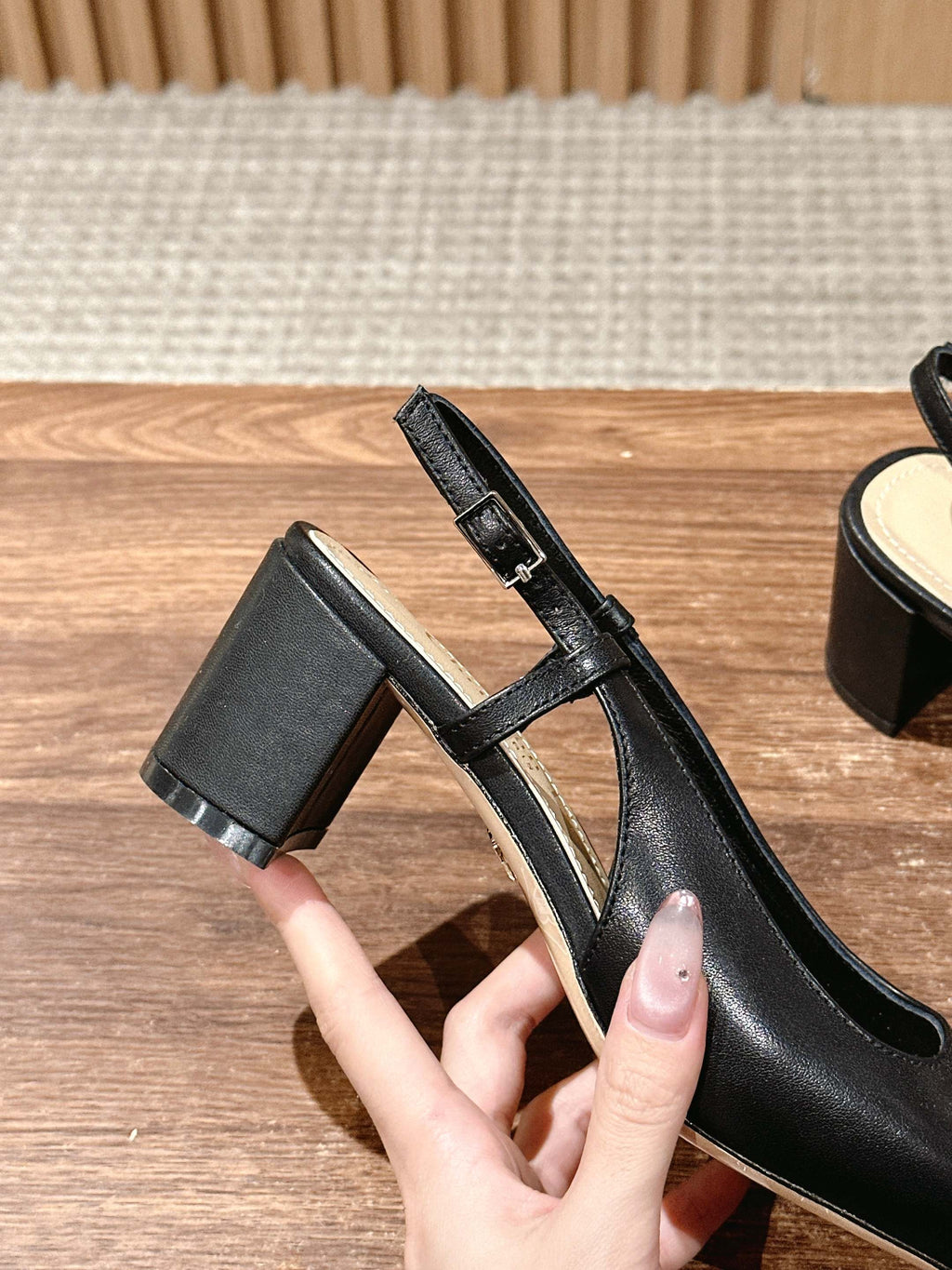 DIOR HIGH SLINGBACK 55 MM 25S IN BLACK LAMBSKIN PEARL DETAILING