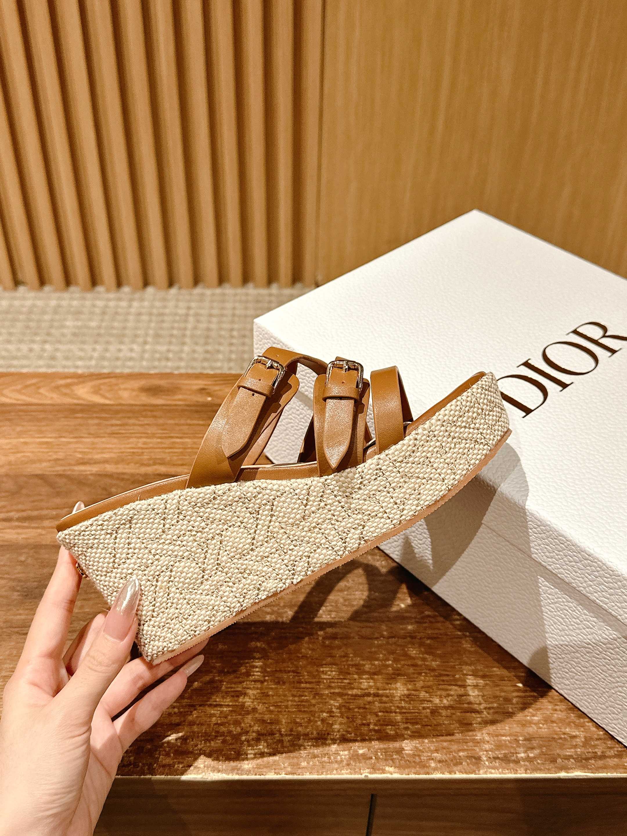 DIOR ATTITUDE WEDGE SLIDE 90MM IN BROWN ADJUSTABLE STRAPS CALFSKIN CANVAS SOLE