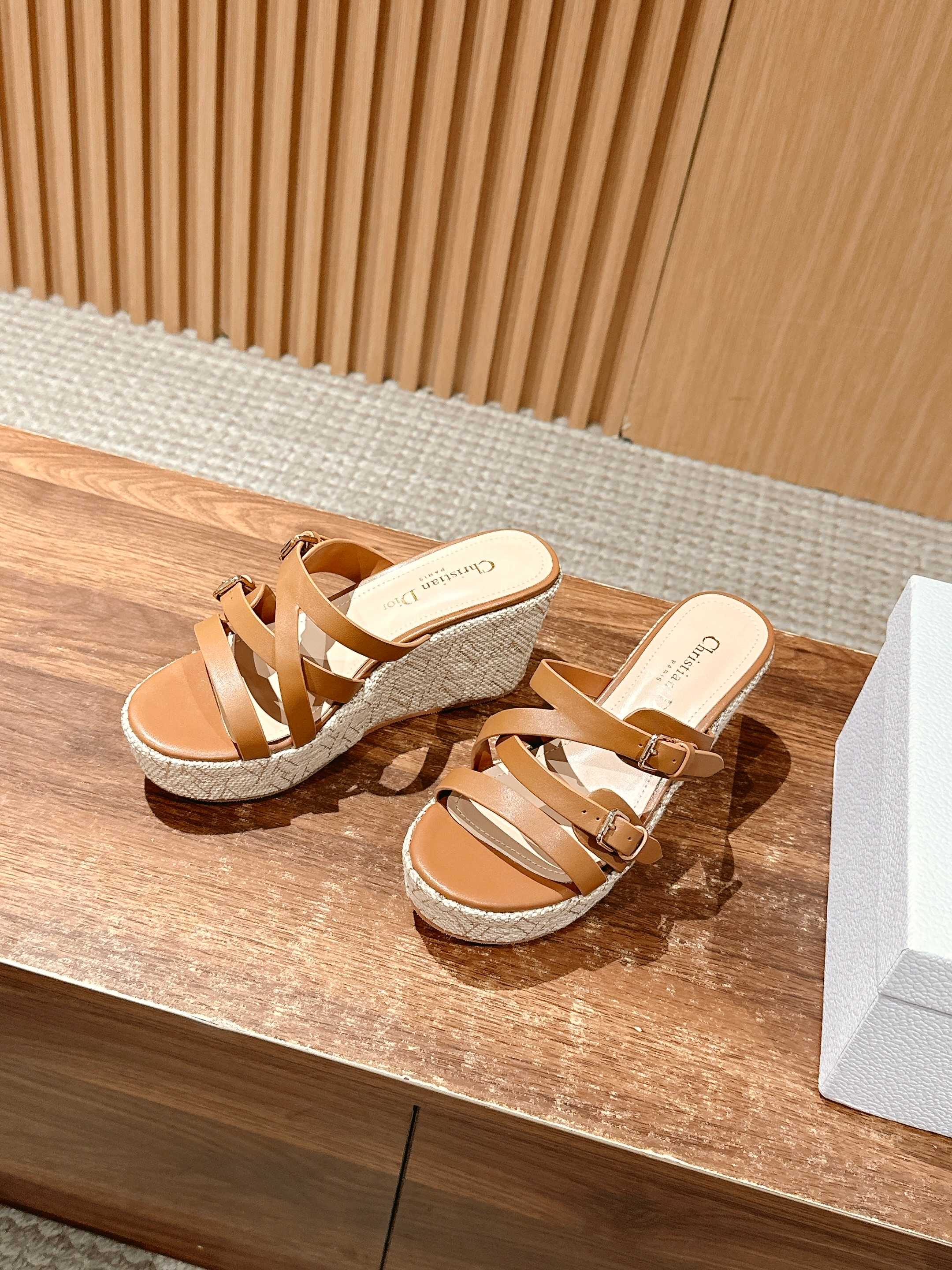 DIOR ATTITUDE WEDGE SLIDE 90MM IN BROWN ADJUSTABLE STRAPS CALFSKIN CANVAS SOLE