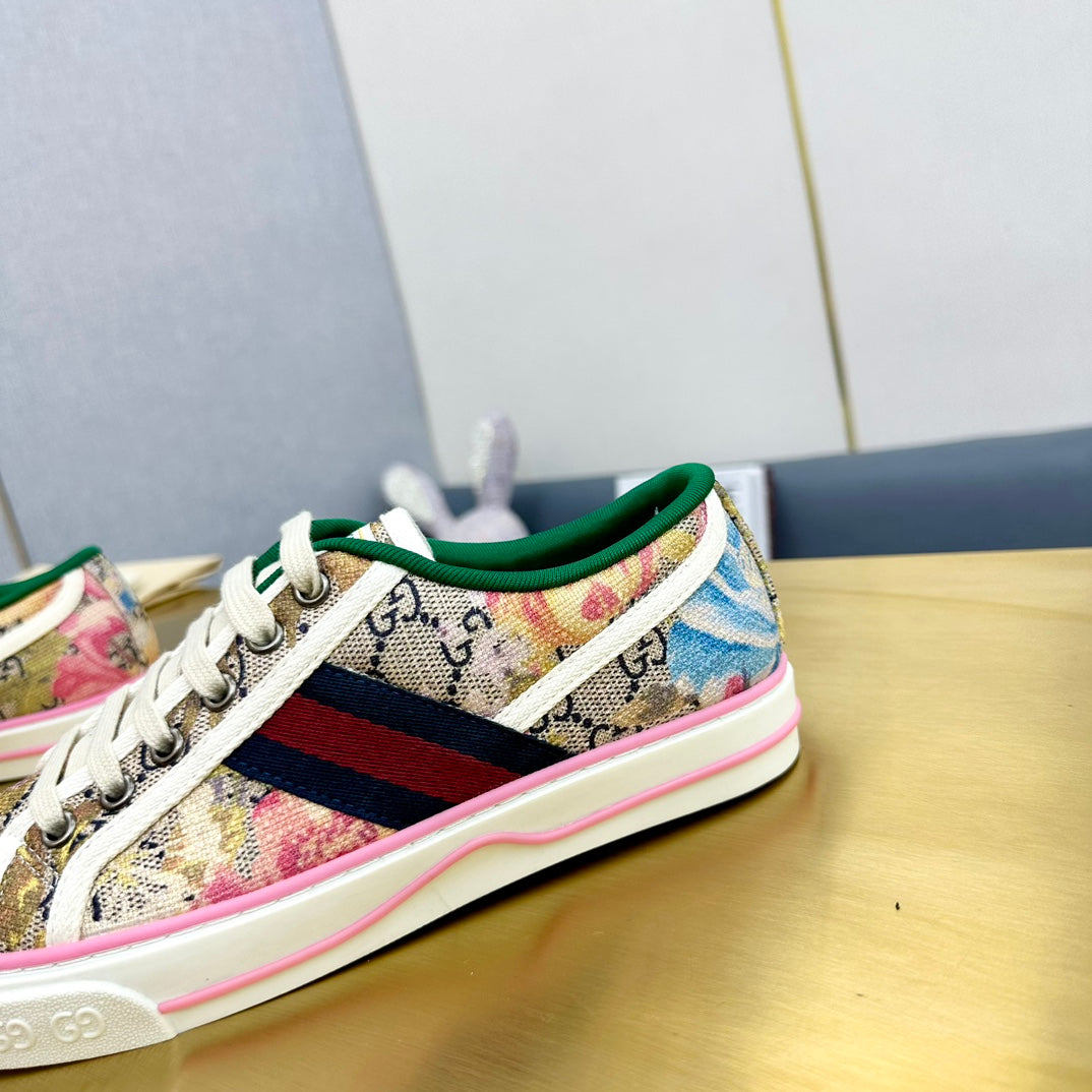 GUCCI TENNIS 1977 TRAINER CANVAS WITH FLOWERS MOTIF