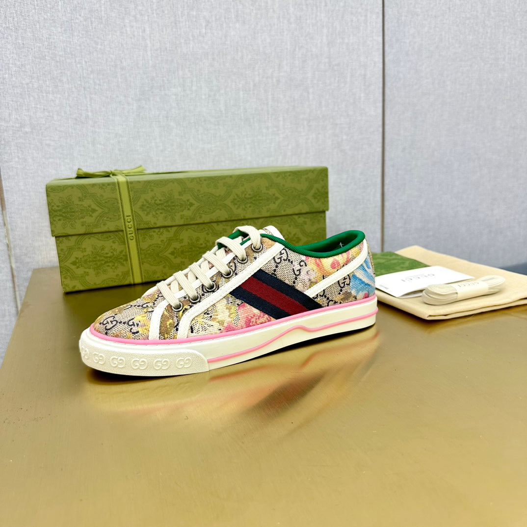GUCCI TENNIS 1977 TRAINER CANVAS WITH FLOWERS MOTIF