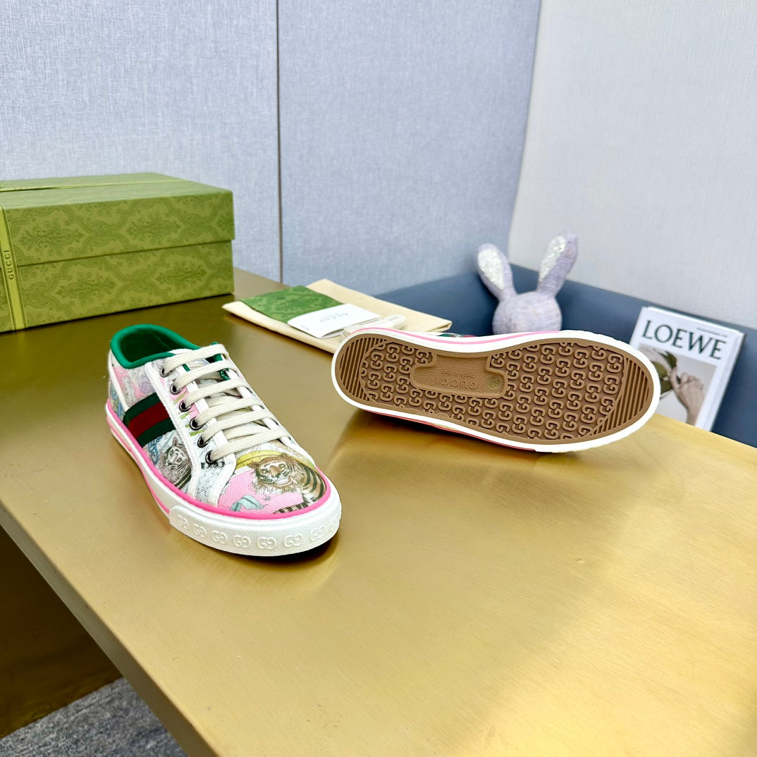 GUCCI TENNIS 1977 TRAINER CANVAS WITH TIGER MOTIF
