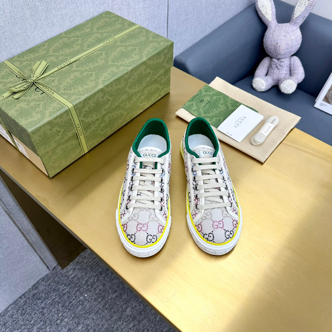 GUCCI TENNIS 1977 TRAINER LIGHT GRAY CANVAS WITH YELLOW TRIM