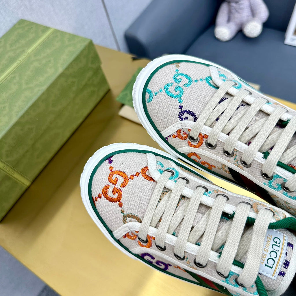 GUCCI TENNIS 1977 TRAINER LIGHT GRAY CANVAS