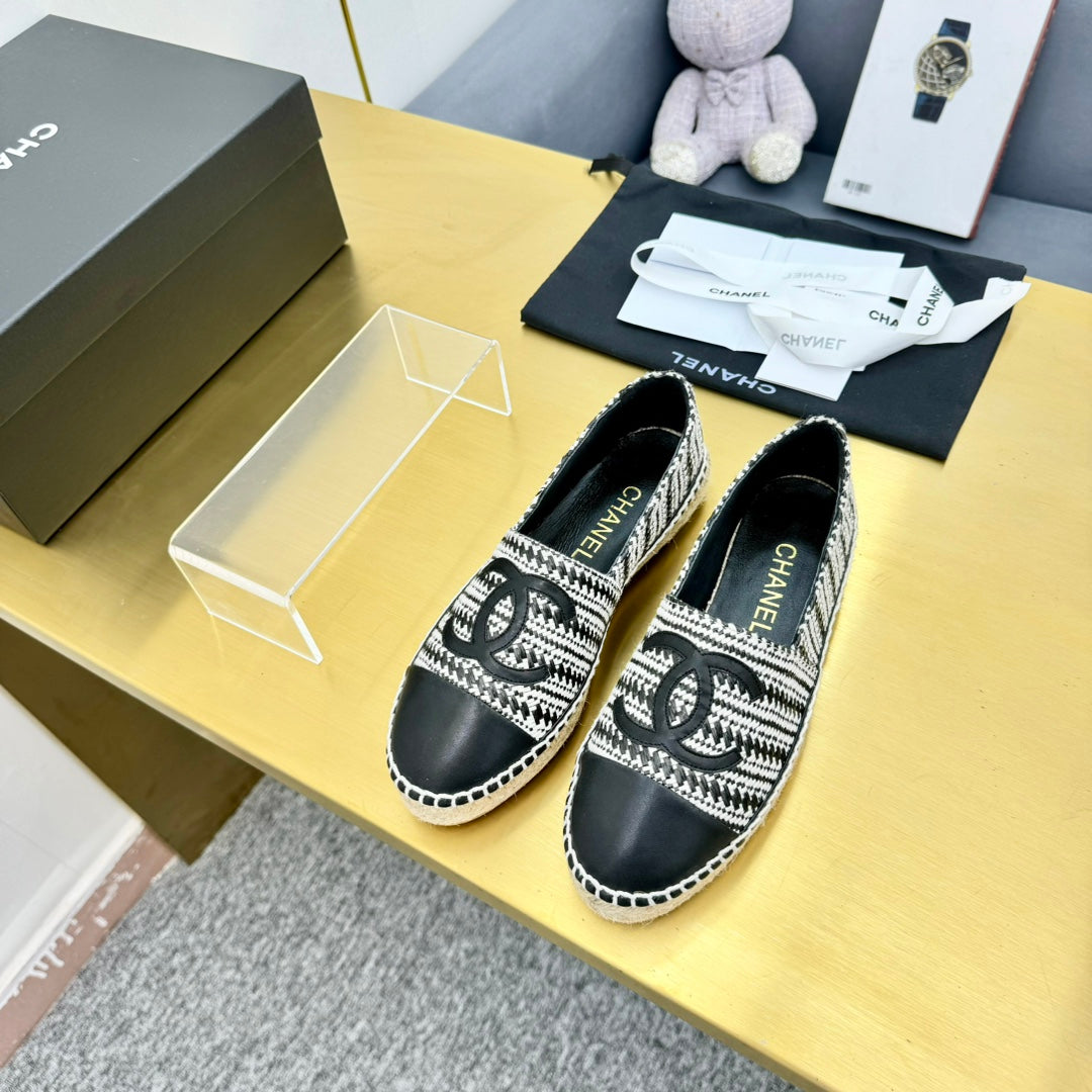 CHANEL ESPADRILLES PLATFORM 25S IN SKY BLACK AND WHITE TWEED MIX CALFSKIN