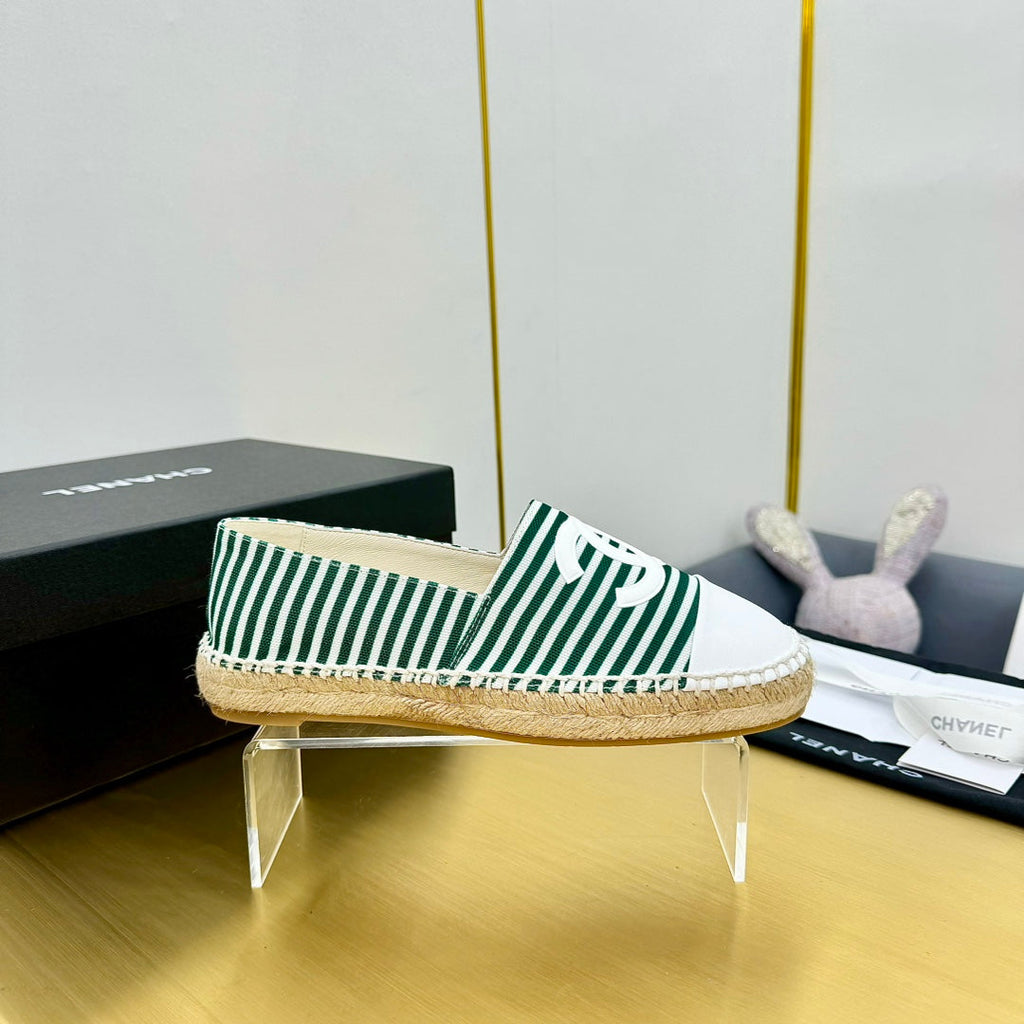 CHANEL SLIP-ON 25S IN DARK GREEN AND WHITE FABRIC WITH STRIPED PATTERN