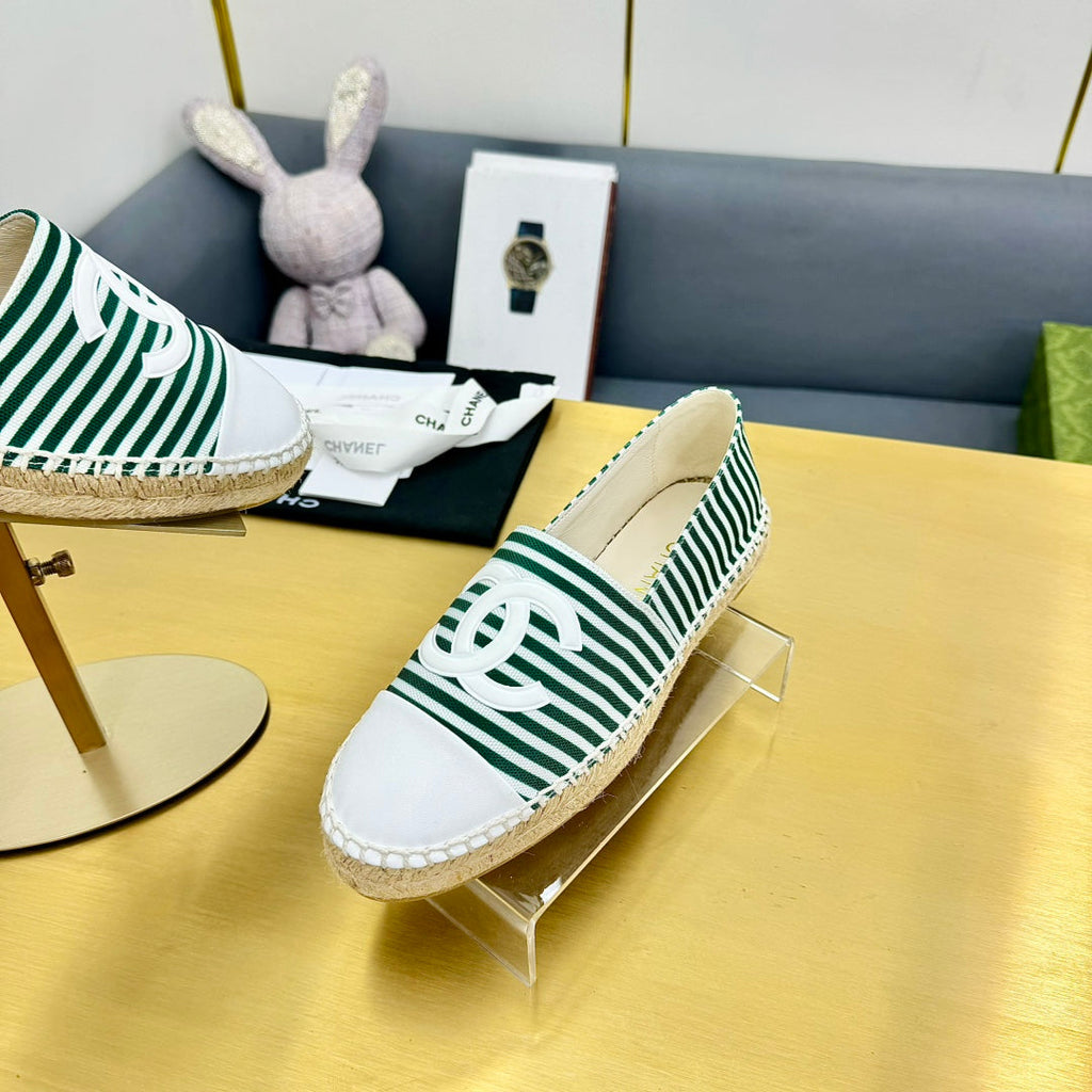 CHANEL SLIP-ON 25S IN DARK GREEN AND WHITE FABRIC WITH STRIPED PATTERN