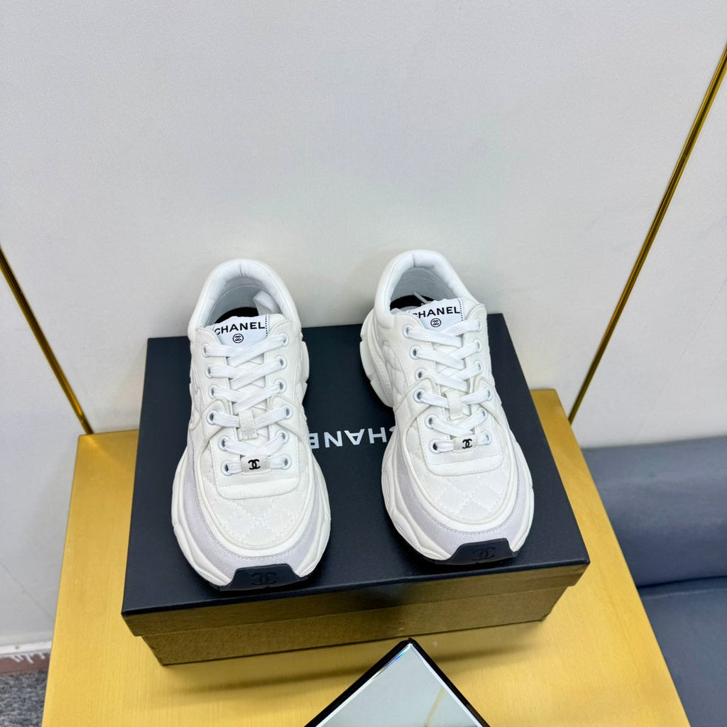 CHANEL DAD SNEAKER IN WHITE LAMBSKIN AND SUEDE