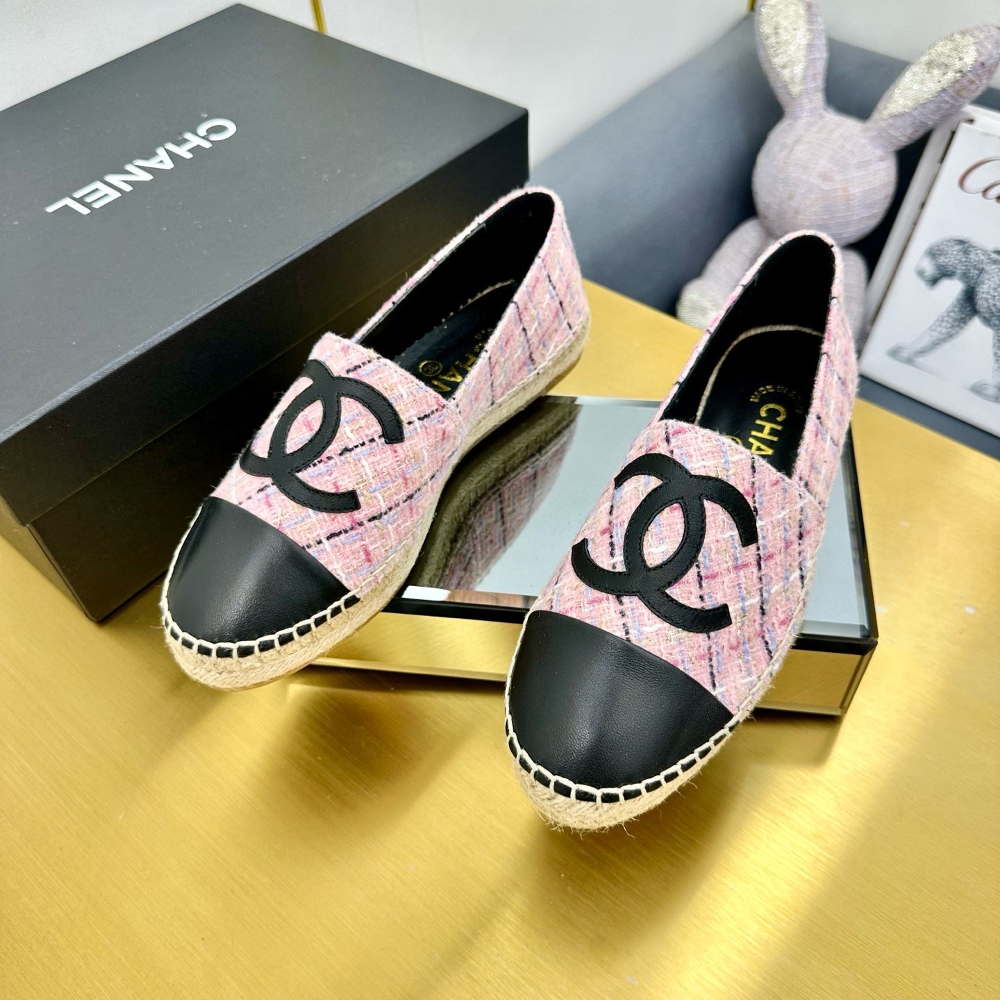 CHANEL ESPADRILLES PLATFORM 25S IN PINK TWEED MIX BLACK CALFSKIN WITH LINED PATTERN