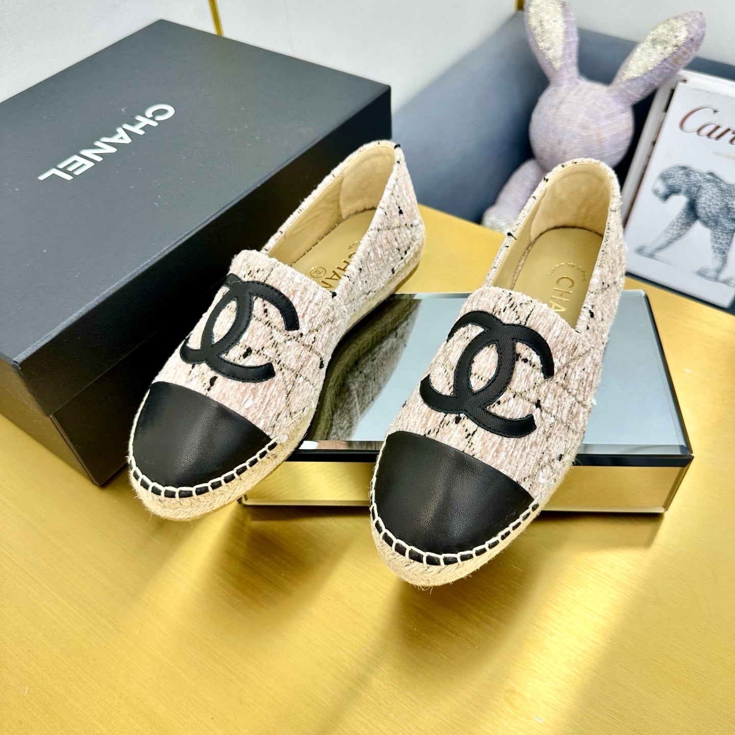 CHANEL ESPADRILLES PLATFORM 25S IN LIGHT BEIGE TWEED MIX BLACK CALFSKIN WITH LINED PATTERN