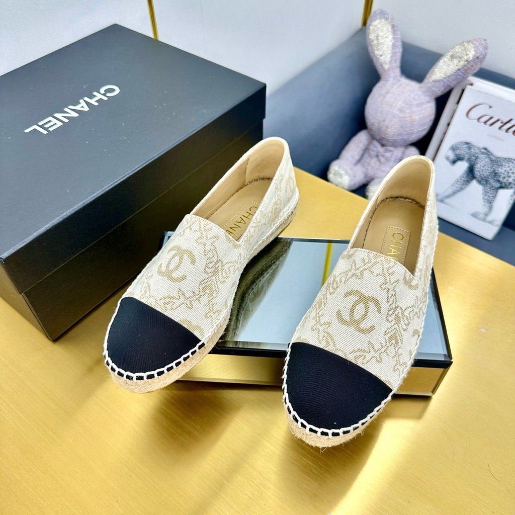 CHANEL ESPADRILLES PLATFORM IN MOSSY BROWN MIX BLACK PATTERN FABRIC