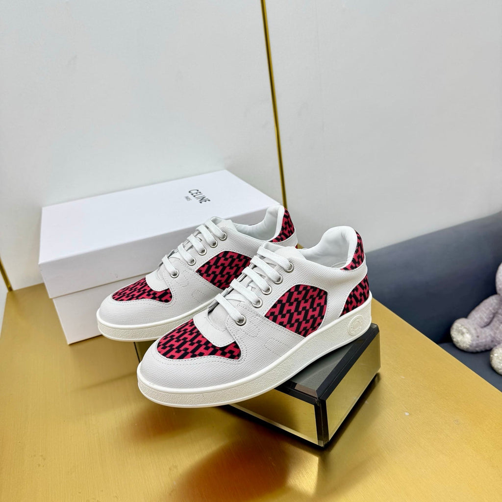 HERMES FREE SNEAKER IN WHITE CALFSKIN AND "H EN BIAIS" RED CANVAS.