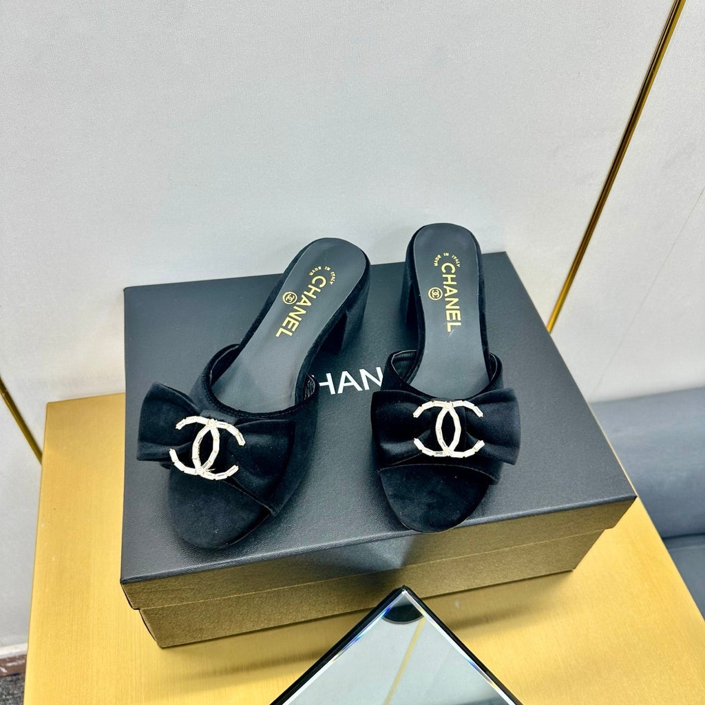 CHANEL BOWKNOT RHINESTONES MID HEEL MULE IN BLACK VELVET