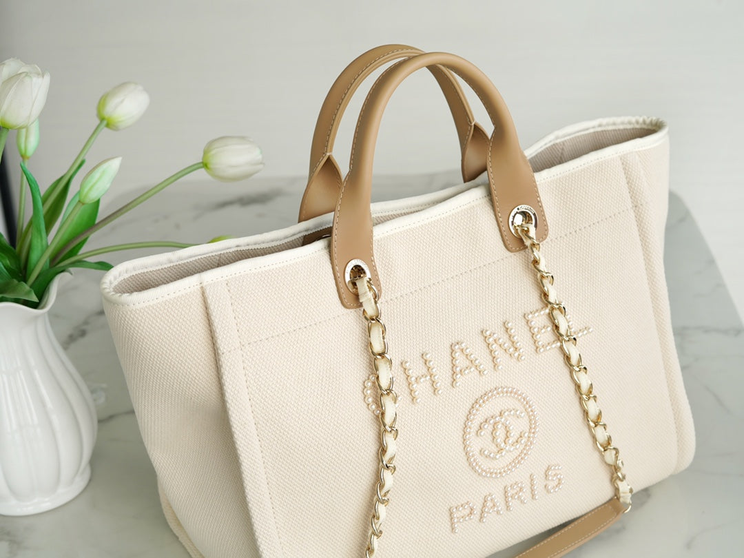 CHANEL TOTE BAG 39 ATTACHED PEARL LOGO IN BEIGE CANVAS GOLD HARDWARE