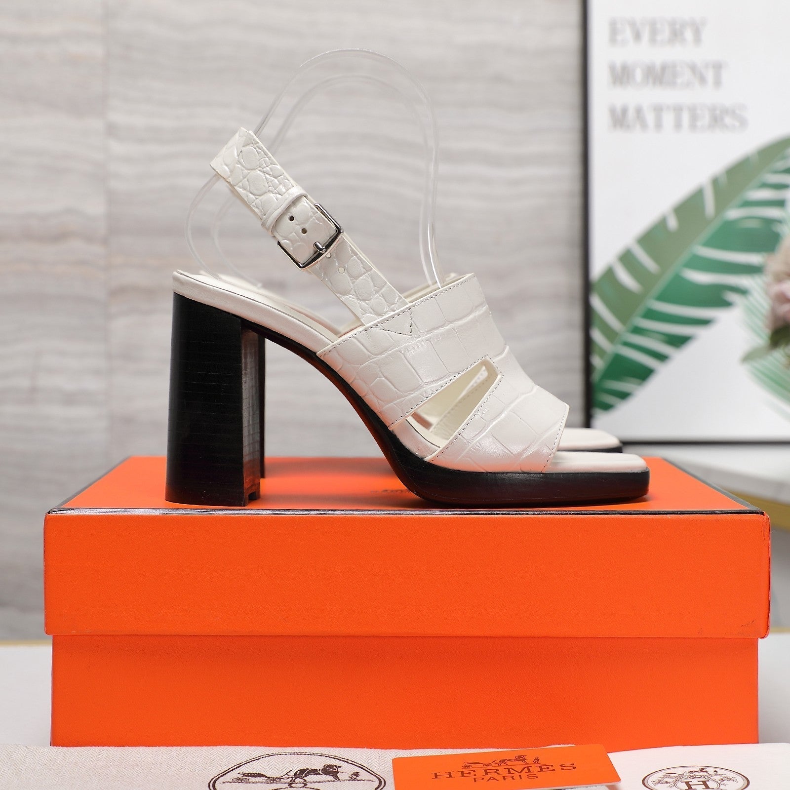 HERMES ERIS 95 SANDAL WHITE CALFSKIN PATTERNED
