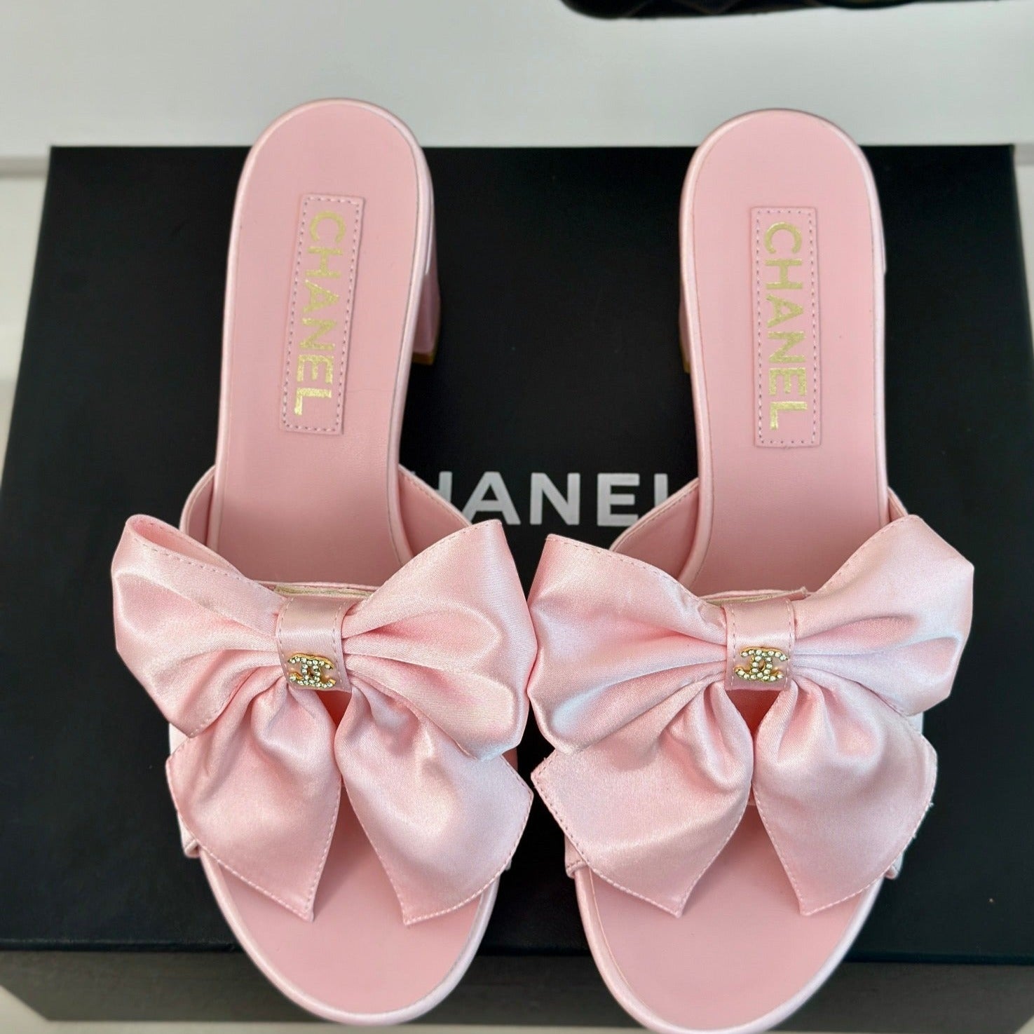 CHANEL Double  Big Bow High Heels Sheepskin Light Pink