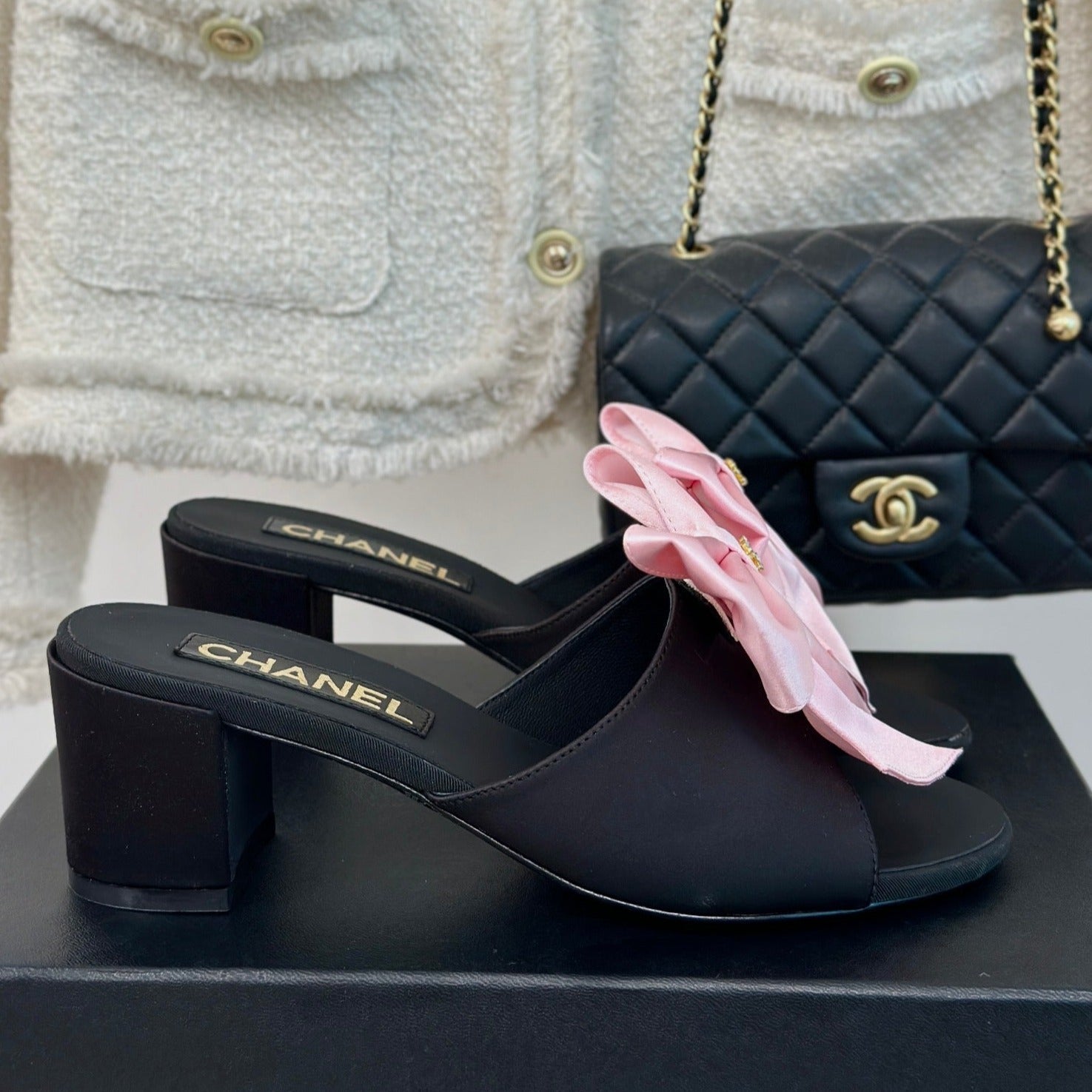CHANEL Double  Big Bow High Heels Sheepskin Light Pink / Black