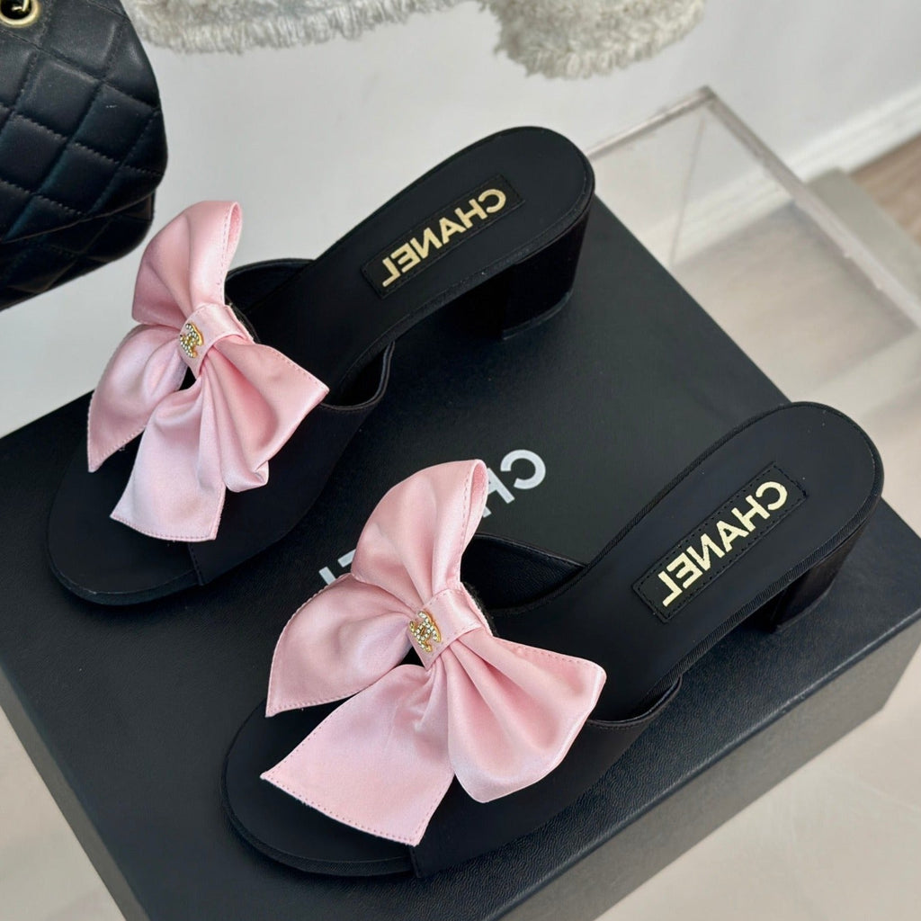 CHANEL Double  Big Bow High Heels Sheepskin Light Pink / Black