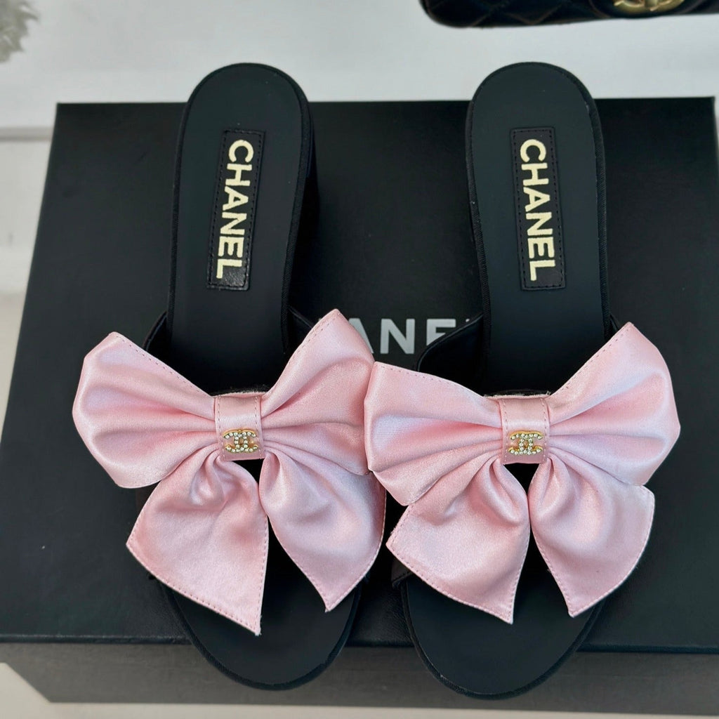 CHANEL Double  Big Bow High Heels Sheepskin Light Pink / Black