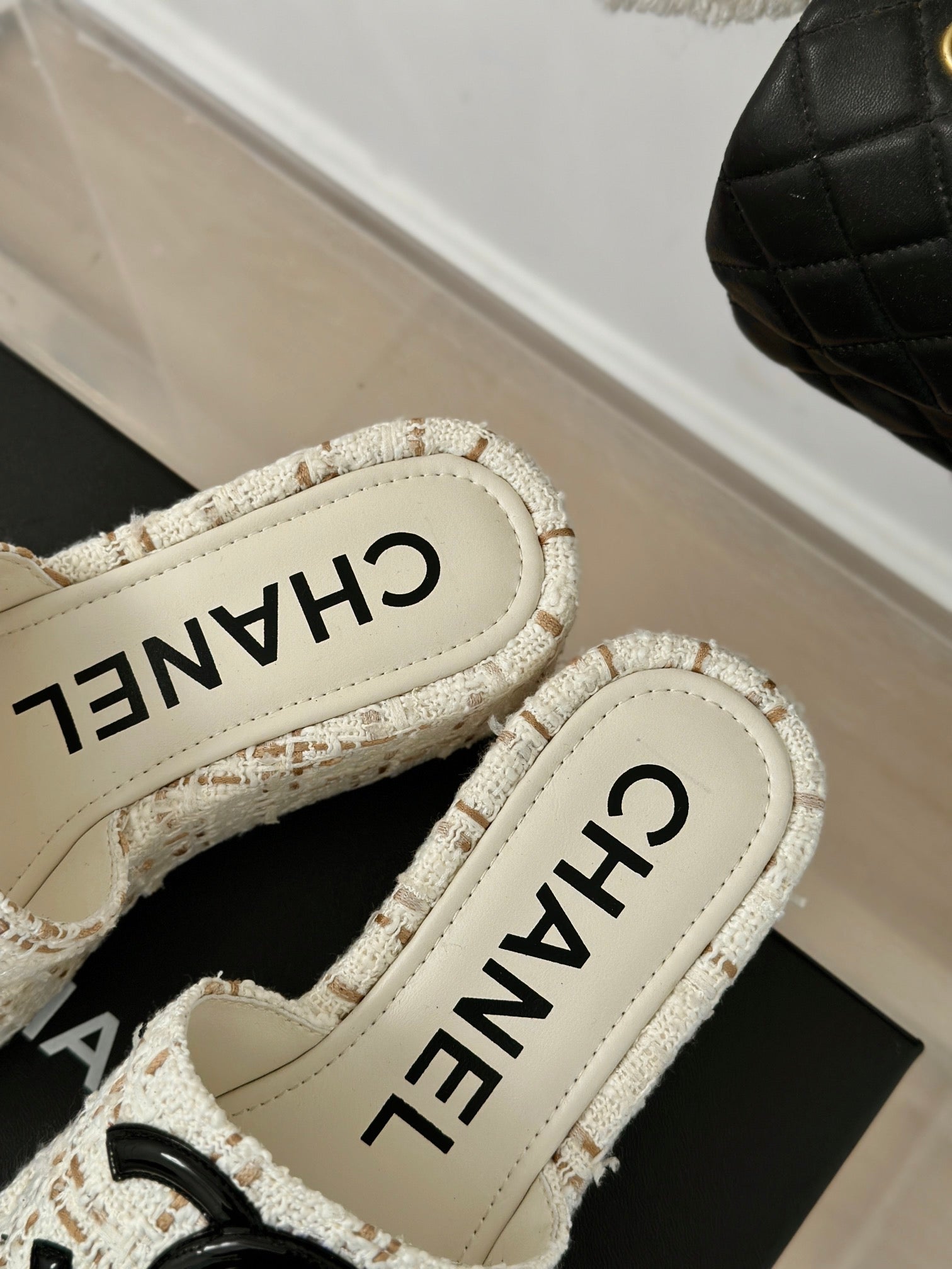 CHANEL CLASSIC SLIPPERS THICK SOLE IN WHITE MIX BROWN TWEED