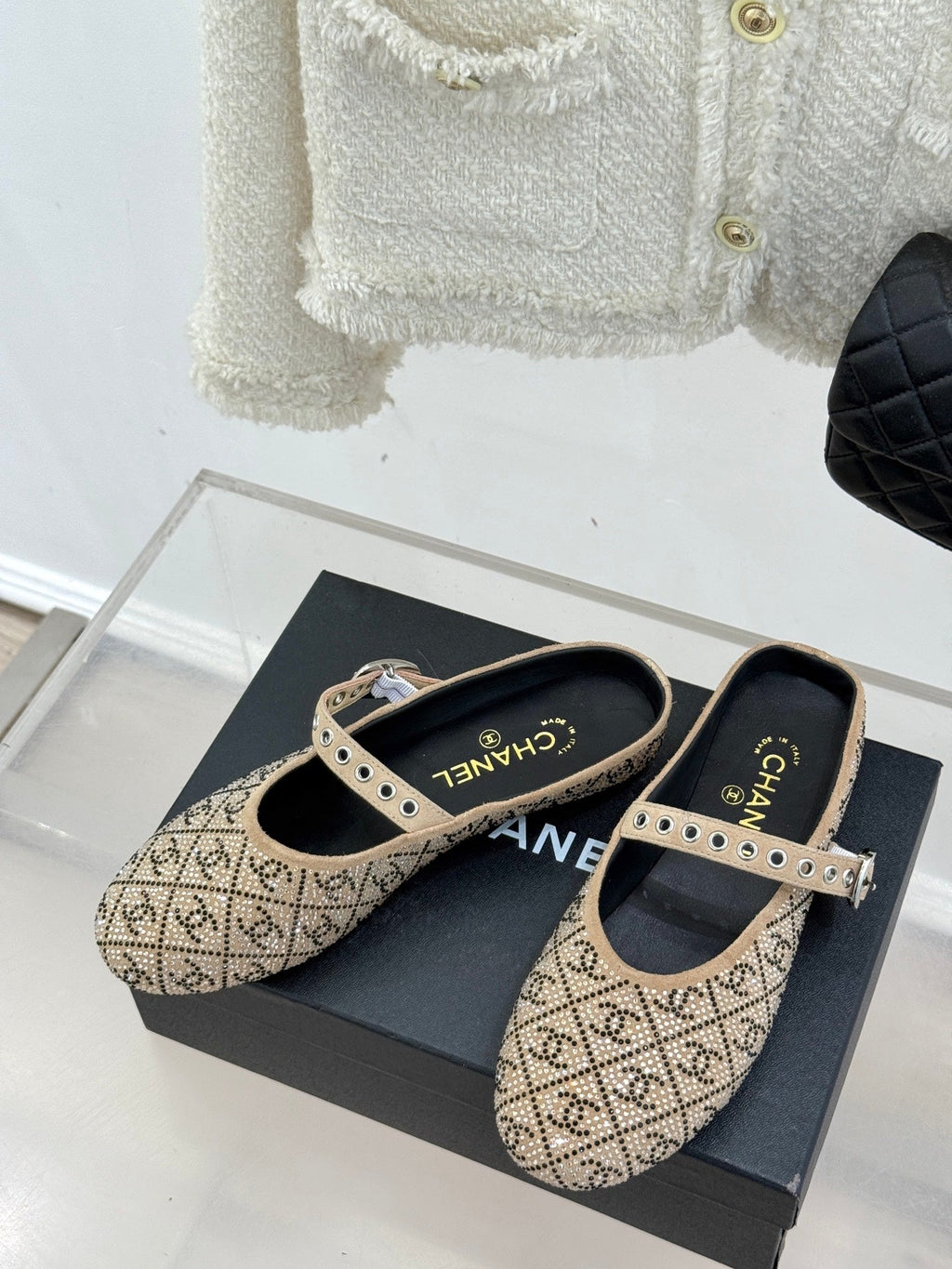 CHANEL FLAT MULES 25SS IN BEIGE EMBELLISHED WITH RHINESTONES