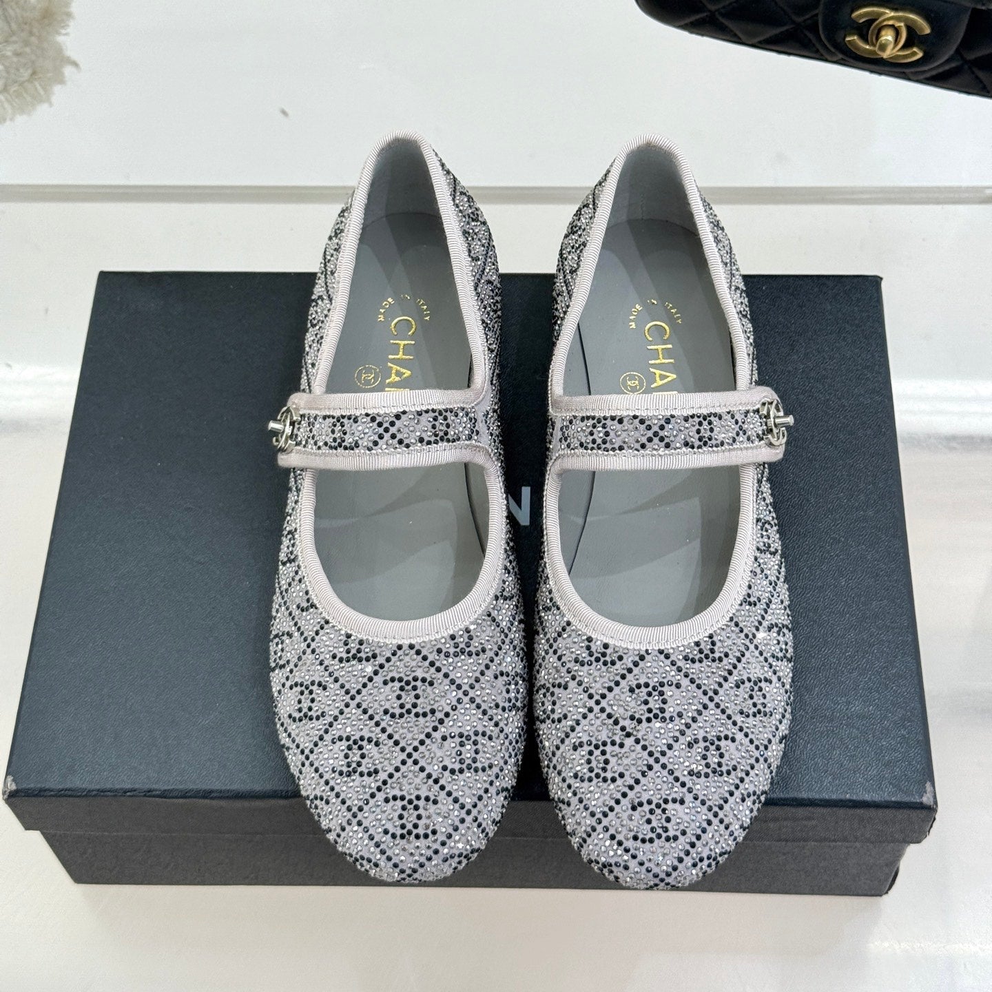 CHANEL FLAT MARY JANE 25SS IN GREY EMBELLISHED WITH RHINESTONES
