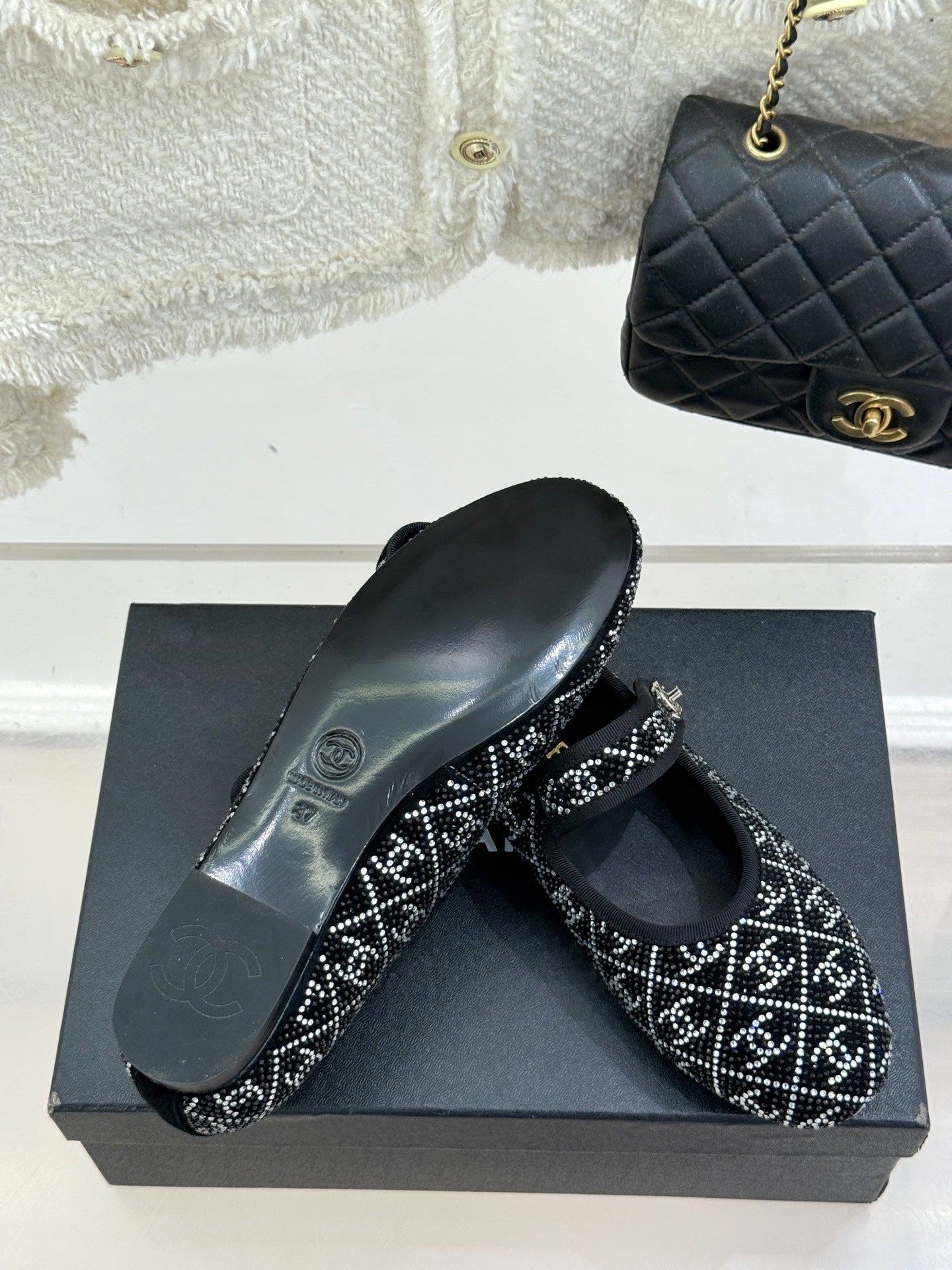 CHANEL FLAT MARY JANE 25SS IN BLACK EMBELLISHED WITH RHINESTONES