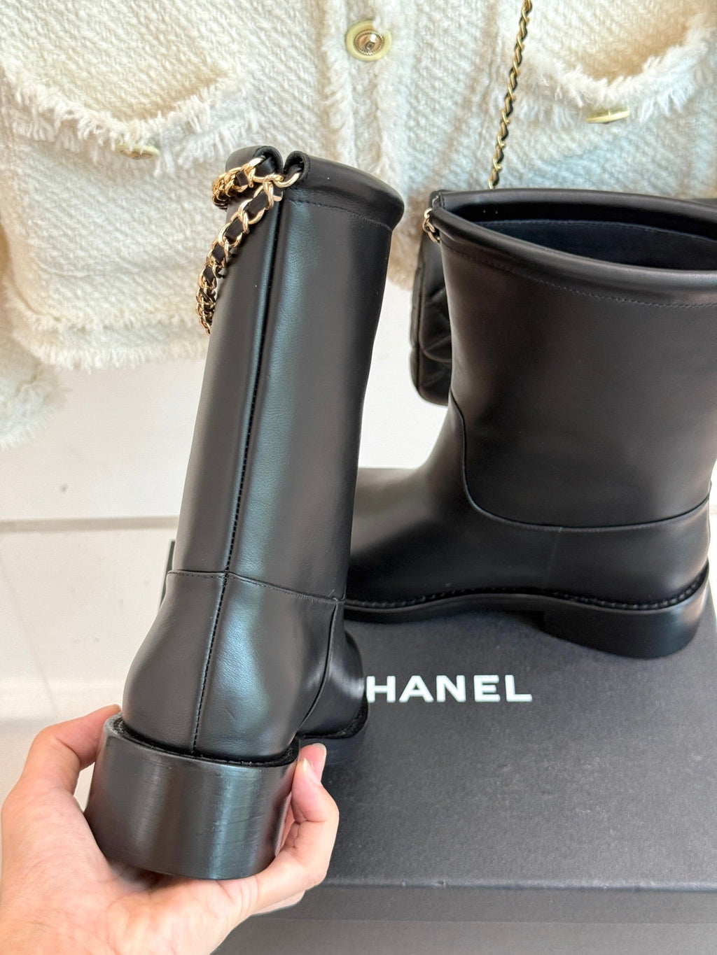 CHANEL SHORT BOOTS IN BLACK CALFSKIN