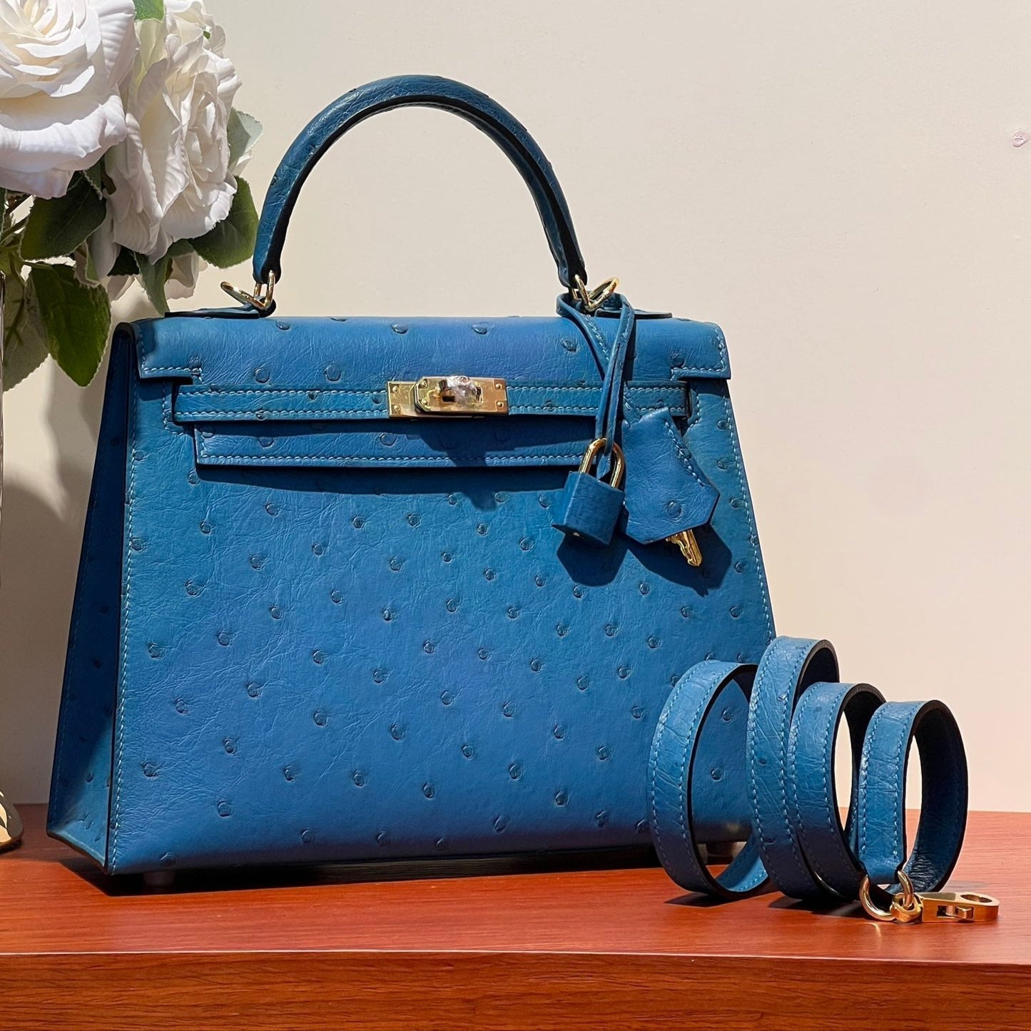 HERMES KELLY  SELLIER 25 BAG IN ROYAL BLUE OSTRICH LEATHER