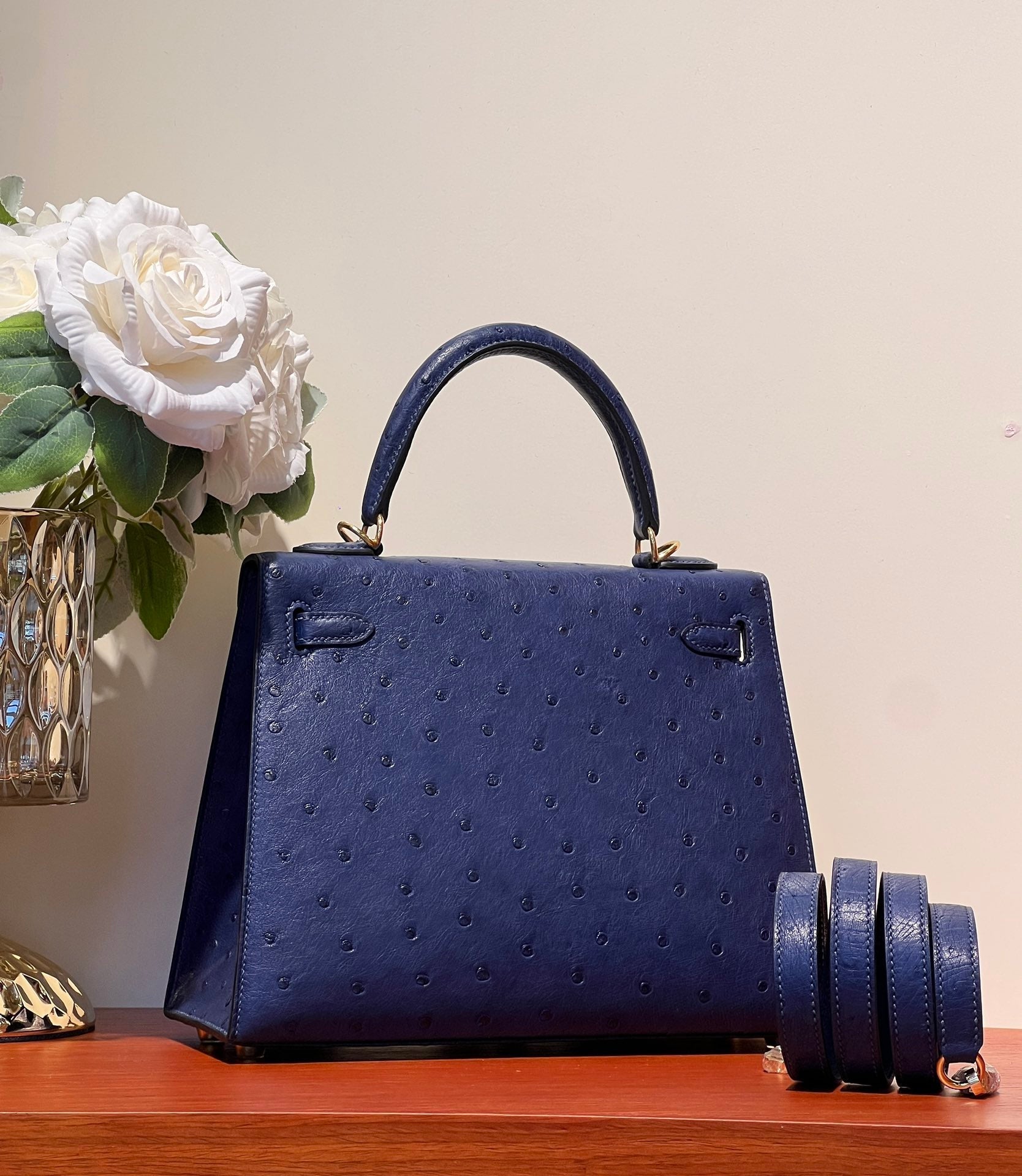 HERMES KELLY SELLIER 25 BAG IN NAVY BLUE OSTRICH LEATHER WITH GOLD HARDWARE