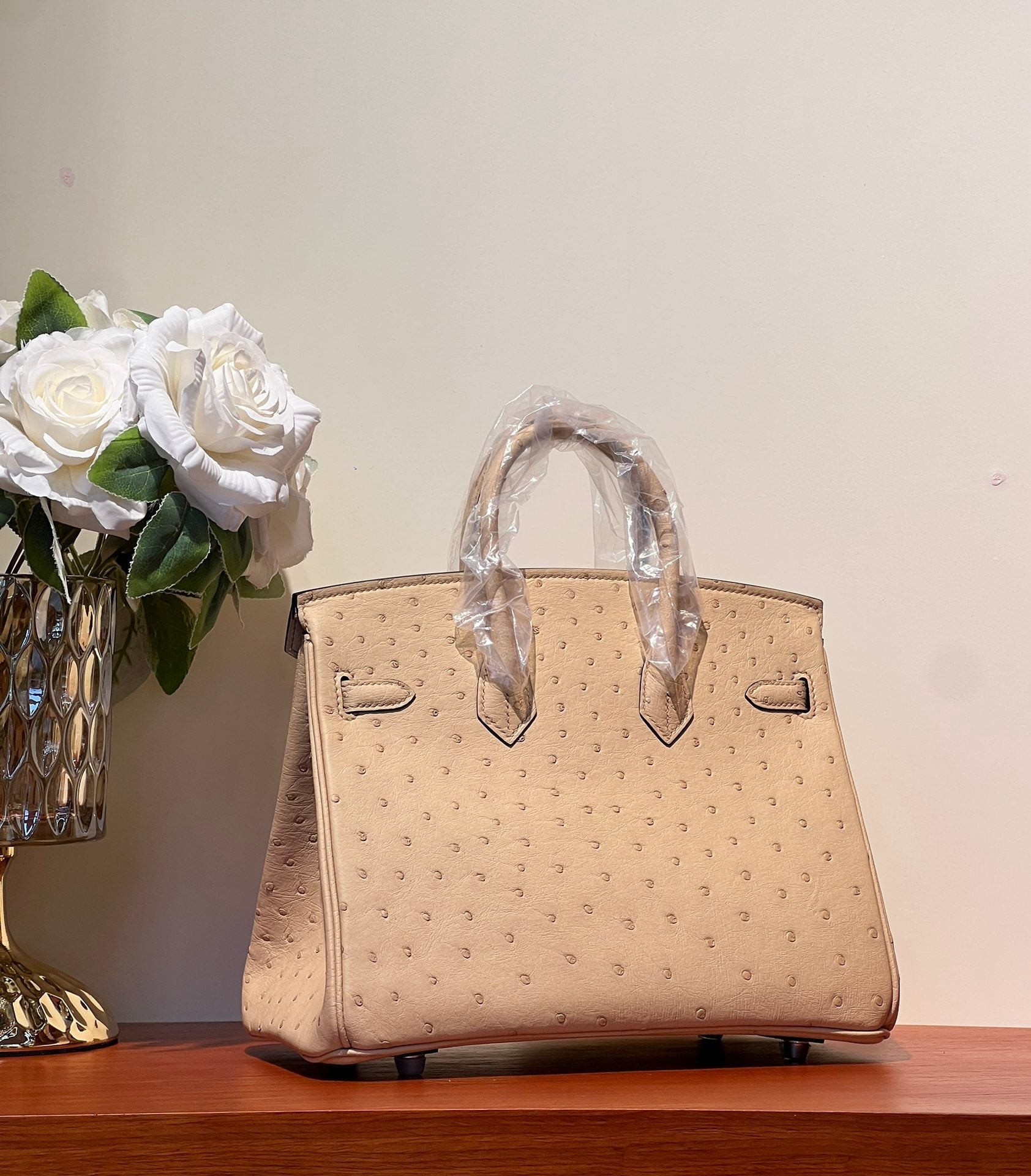 HERMES KELLY SELLIER 25 BAG IN CAMEL BEIGE OSTRICH LEATHER WITH SILVER HARDWARE