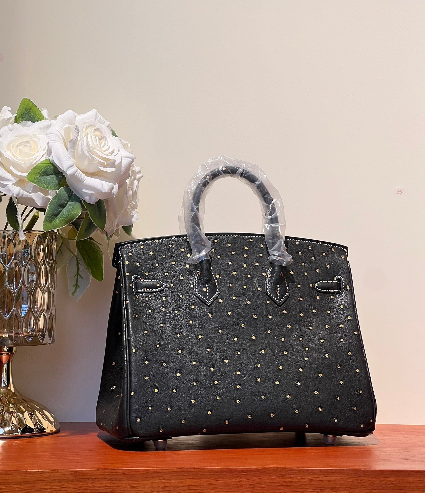 HERMES KELLY SELLIER 25 BAG IN BLACK OSTRICH LEATHER WITH GOLD RHINSTONES